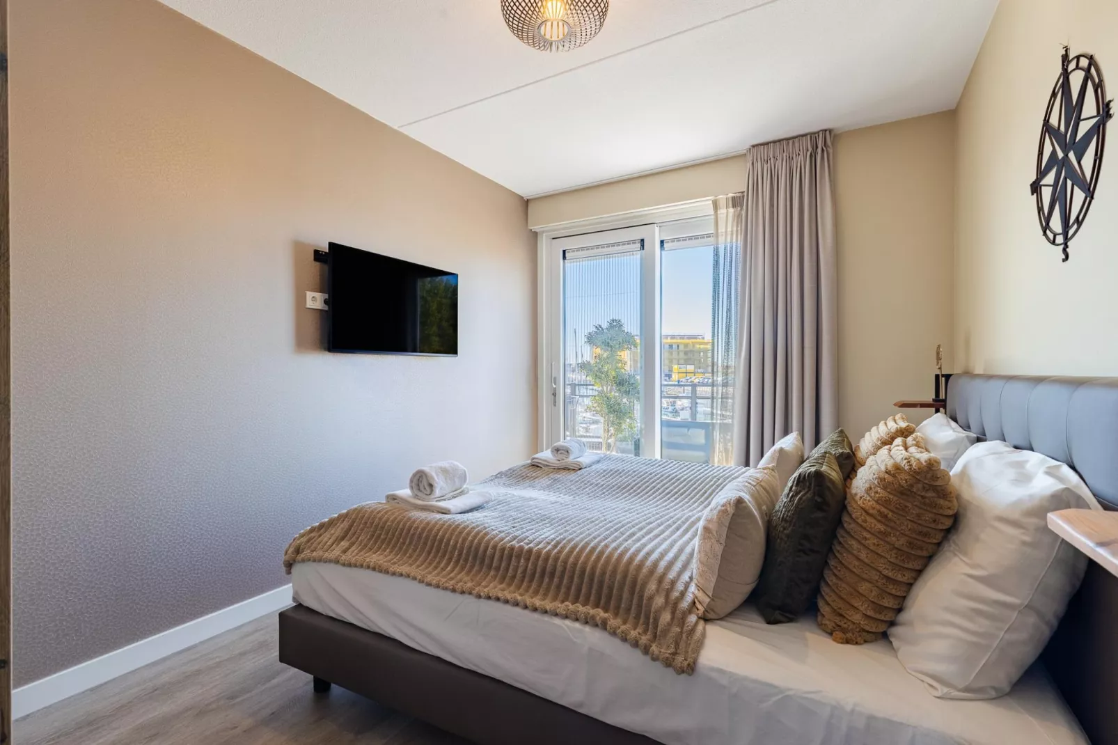 Luxe appartement Vista Maris 'Somaris' - Havenweg 8-50  Sint-Annaland-Schlafzimmer