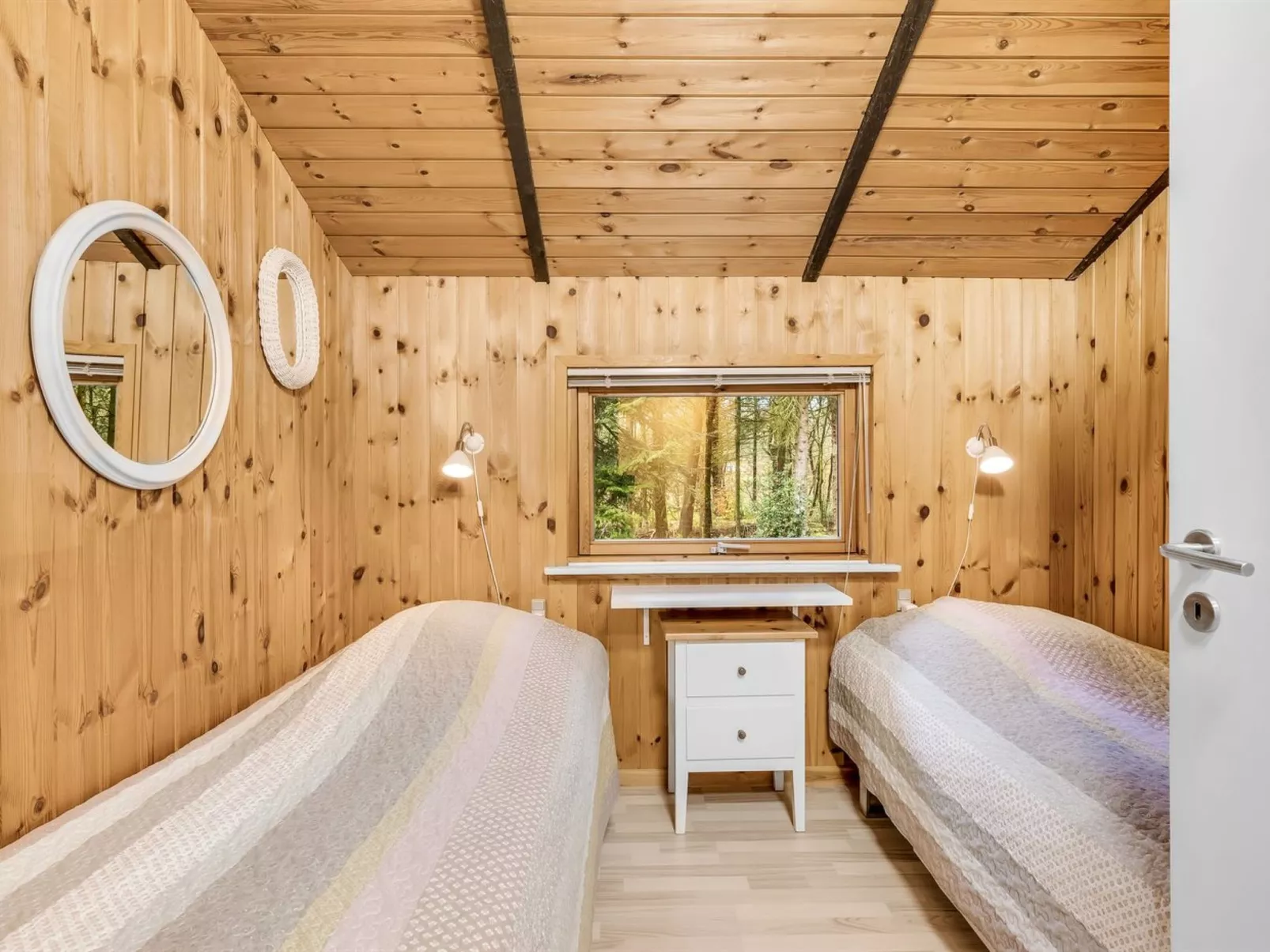 "Marthine" - 650m to the fjord-Dedans