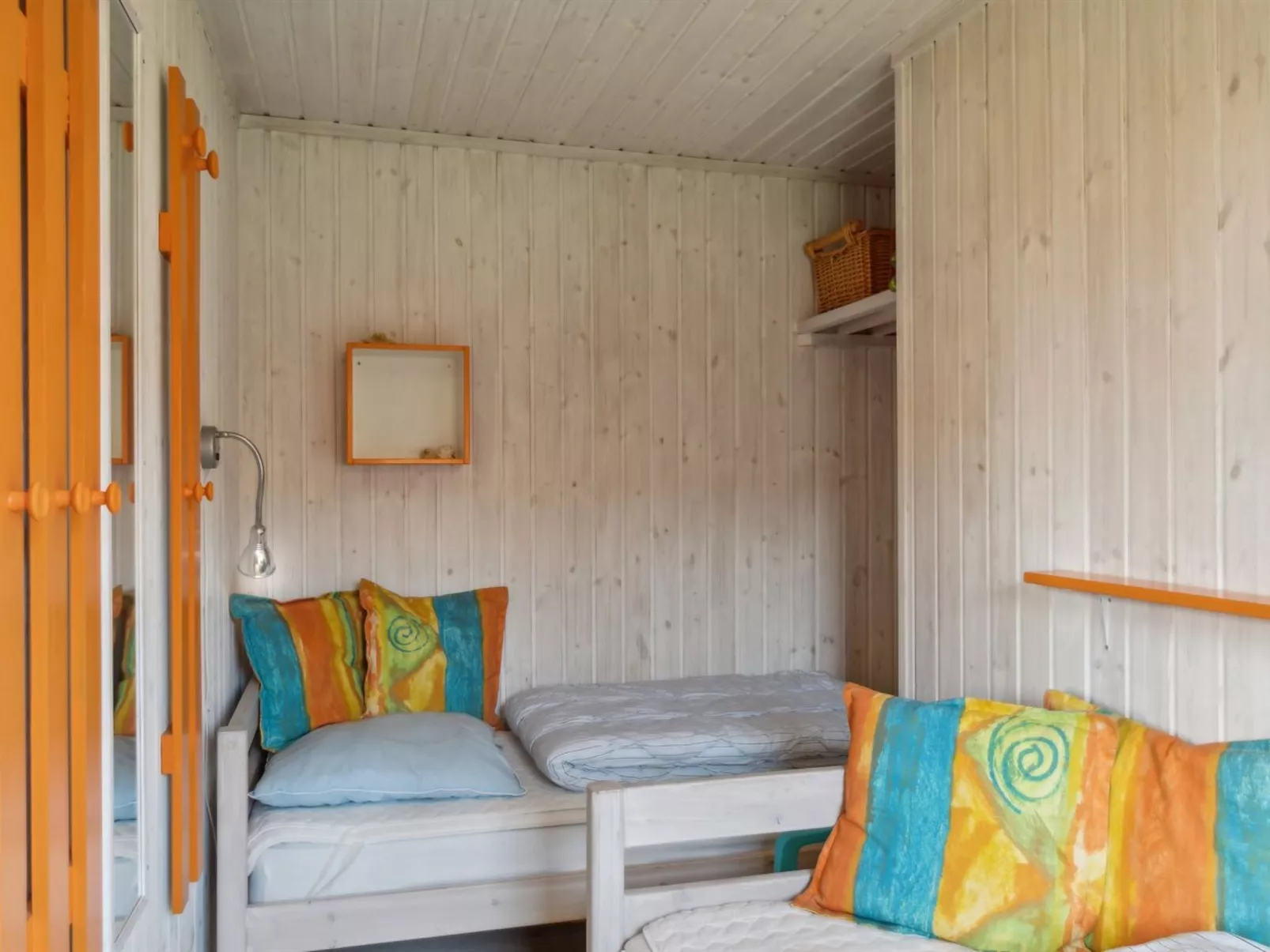 "Bjarni" - 175m from the sea-Dedans