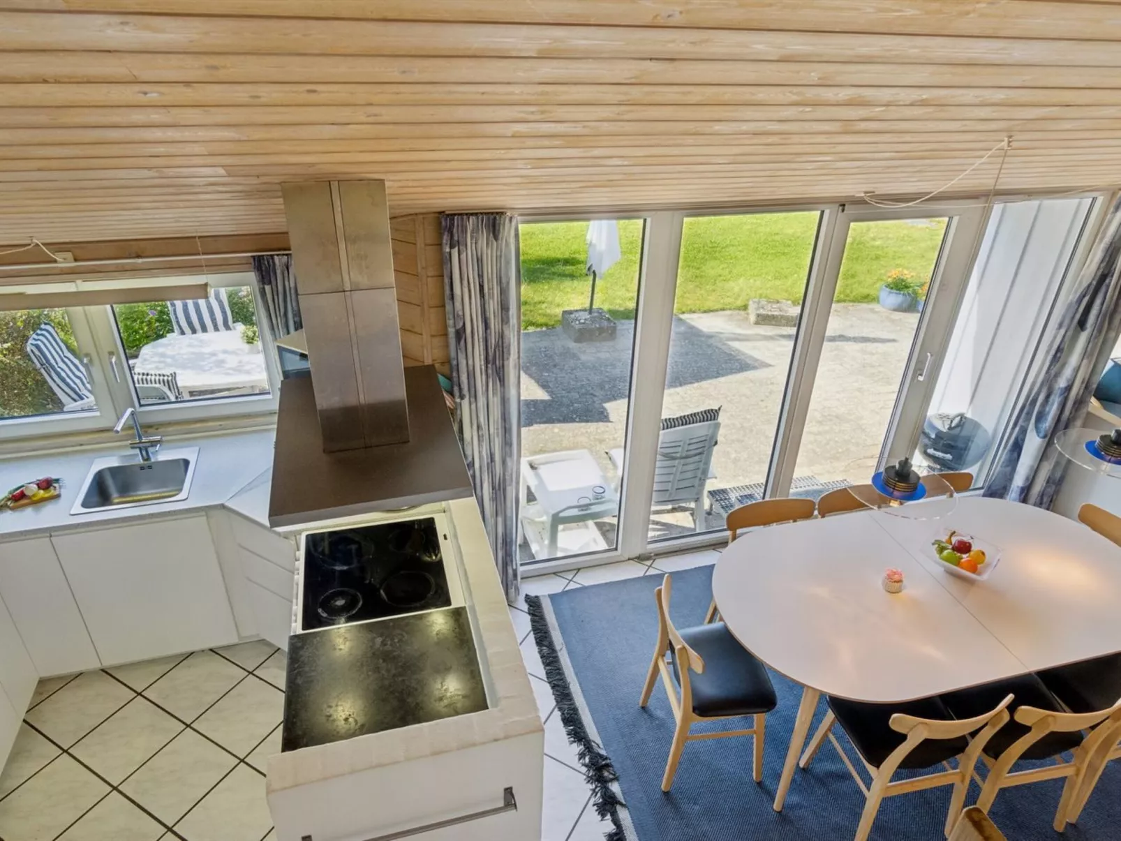 "Joella" - 75m from the sea-Dedans