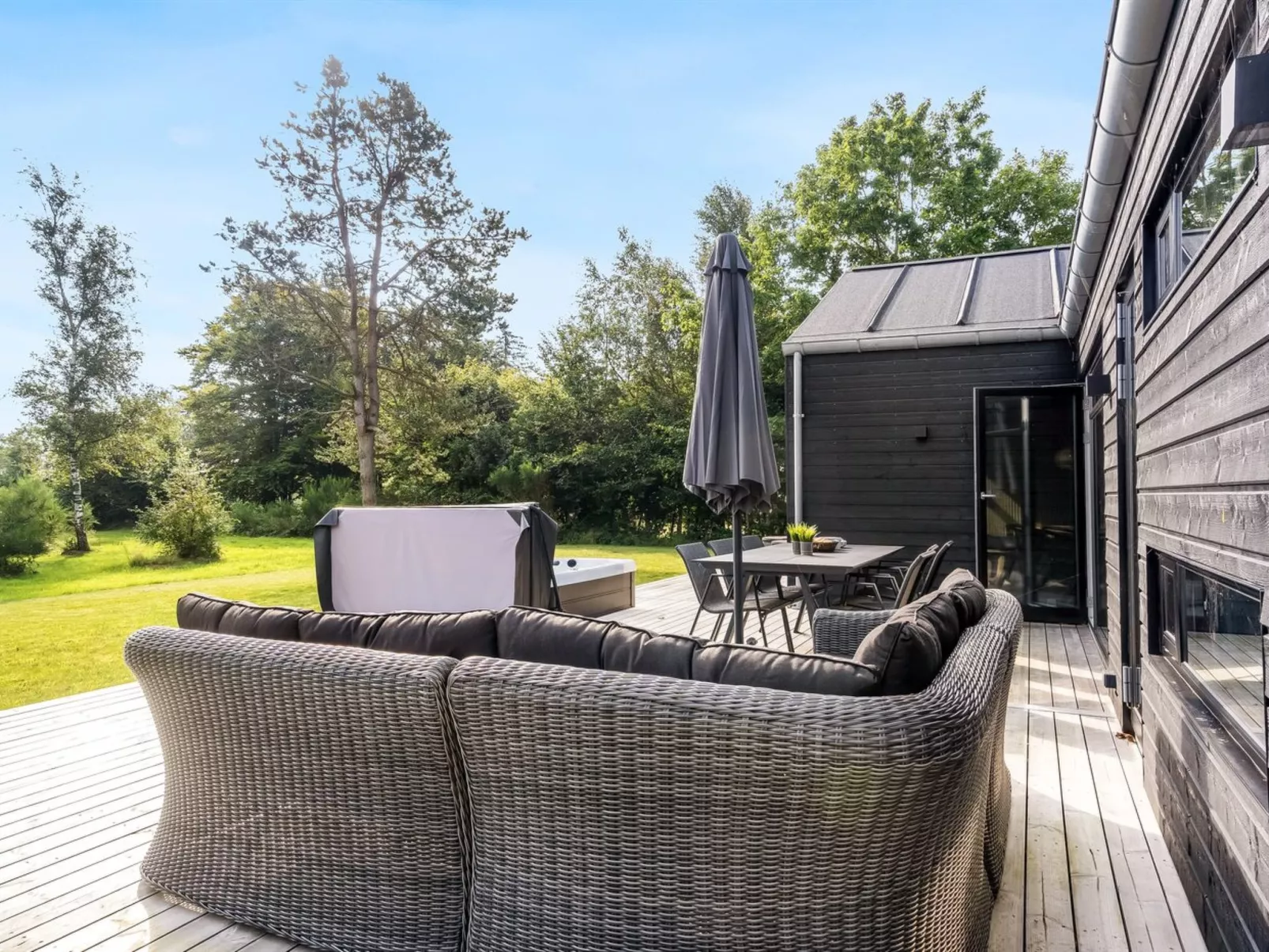 "Jahn" - 250m to the fjord-Draußen