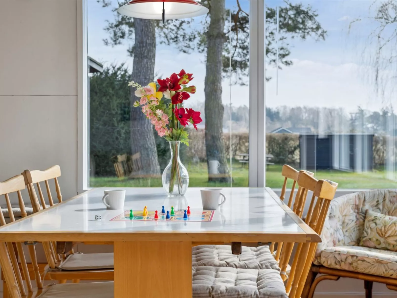 "Salka" - 200m to the fjord-Drinnen