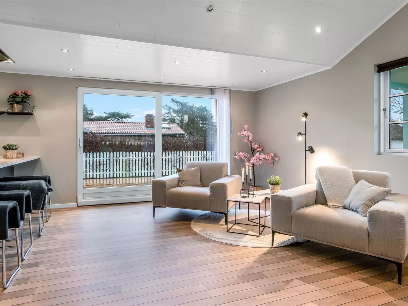 "Bent" -  from the sea-Dedans