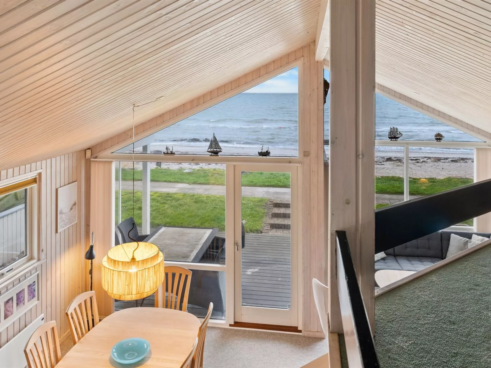 "Aswith" - 5m from the sea-Dedans