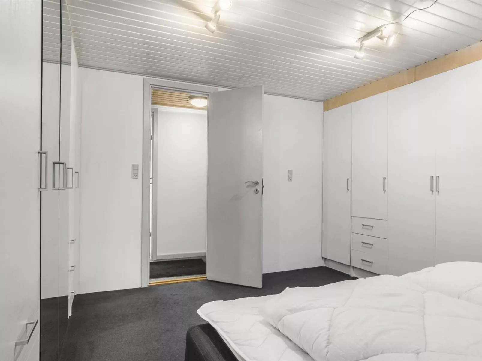 "Diuri" - 30km from the sea-Dedans