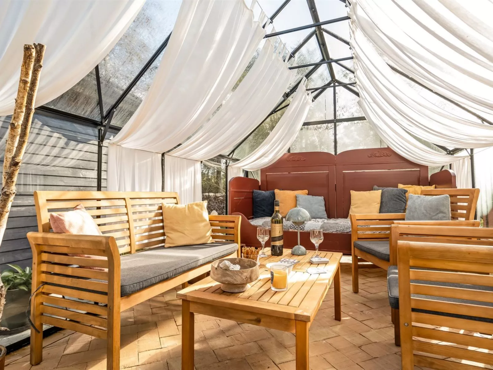 "Carlina" - 700m to the fjord-Outside