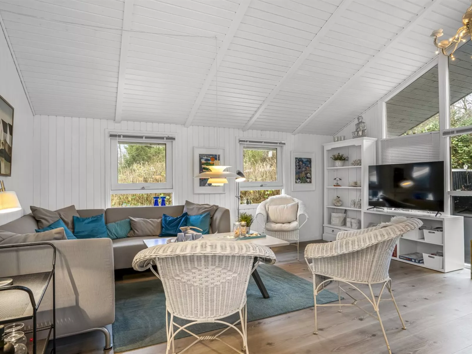 "Gonda" - 2km from the sea-Inside