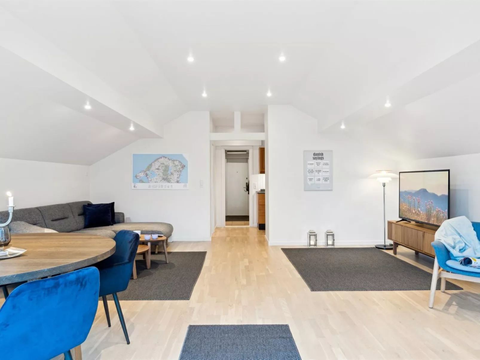 "Frithlef" - 1.3km from the sea-Inside