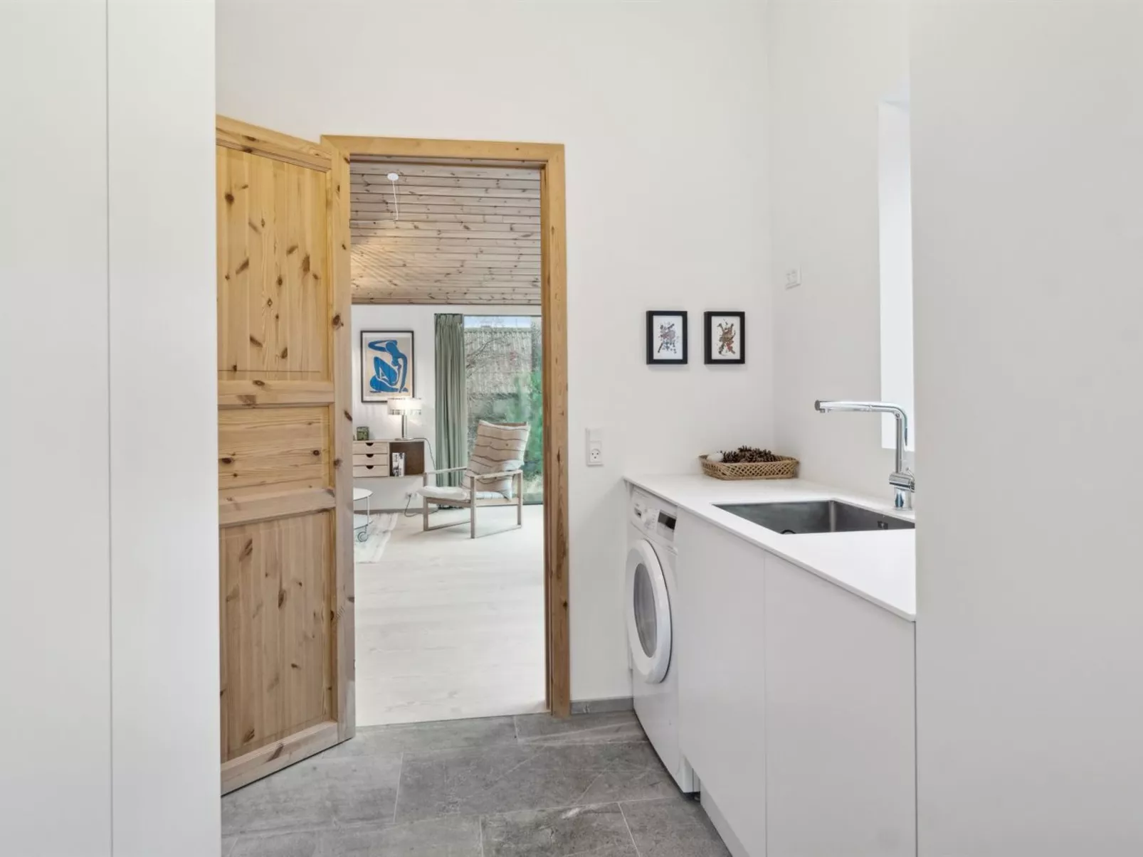 "Dagino" - 200m from the sea-Inside