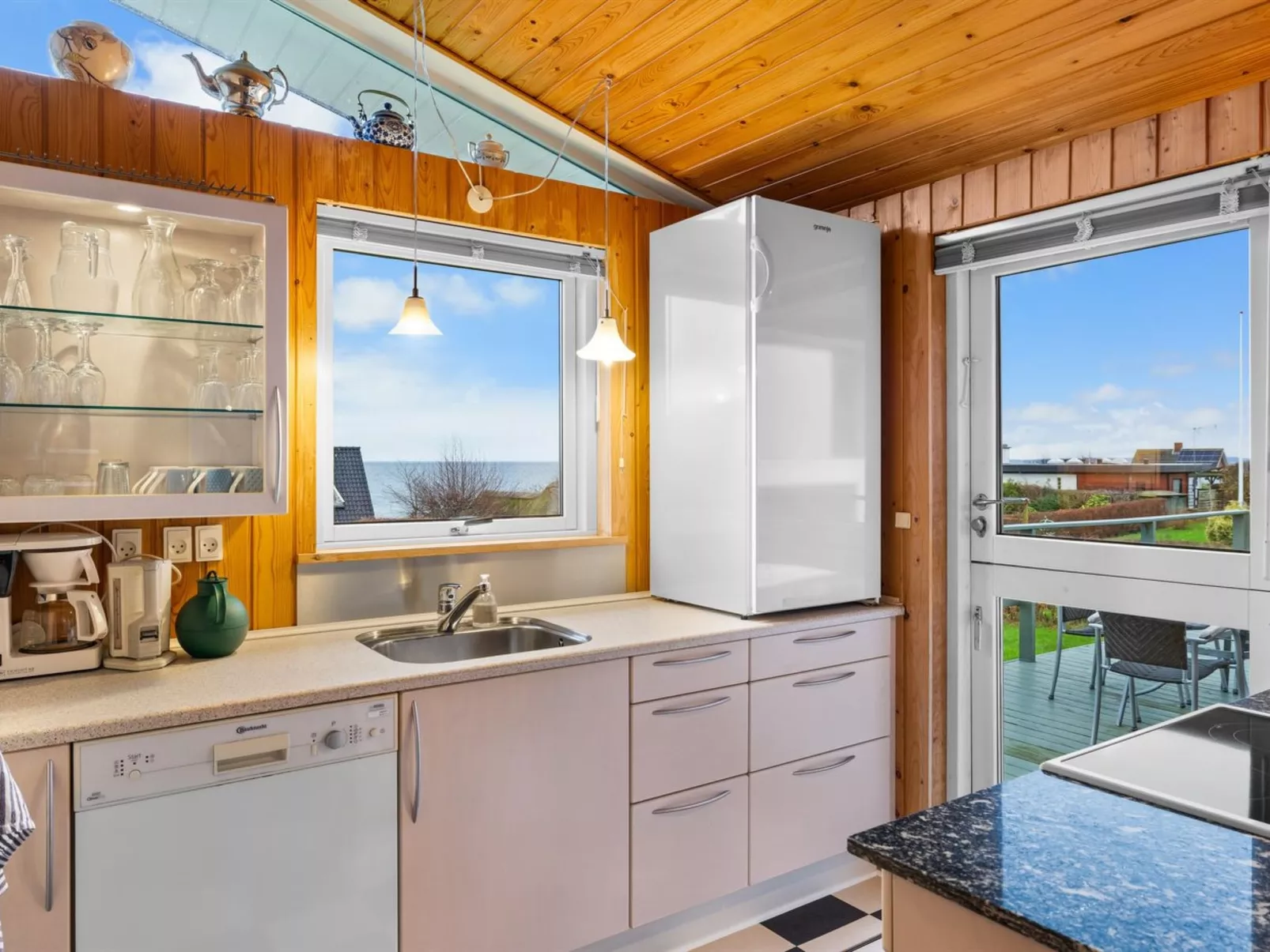 "Slava" - 75m from the sea-Inside