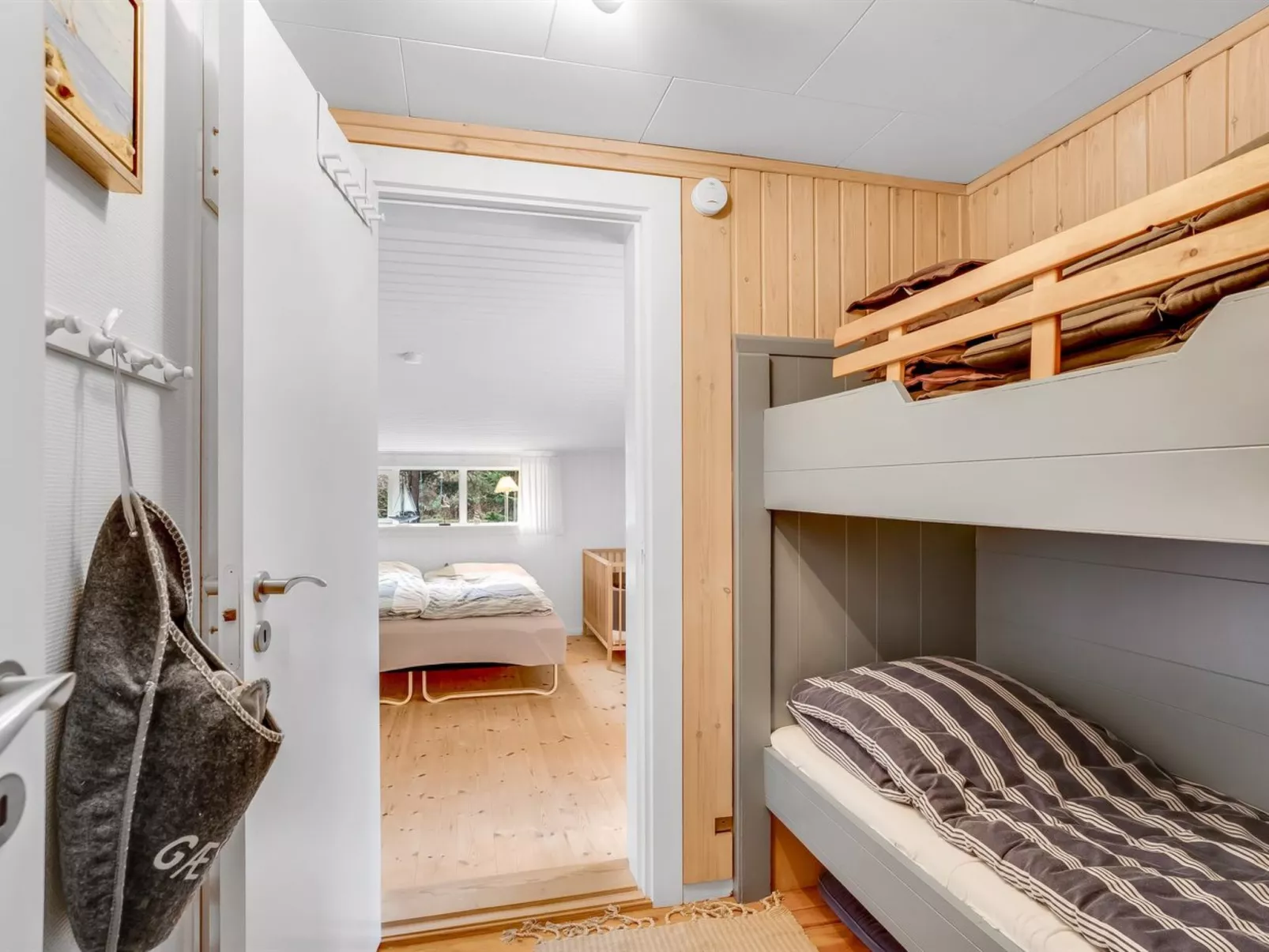 "Oddi" - 500m from the sea-Inside