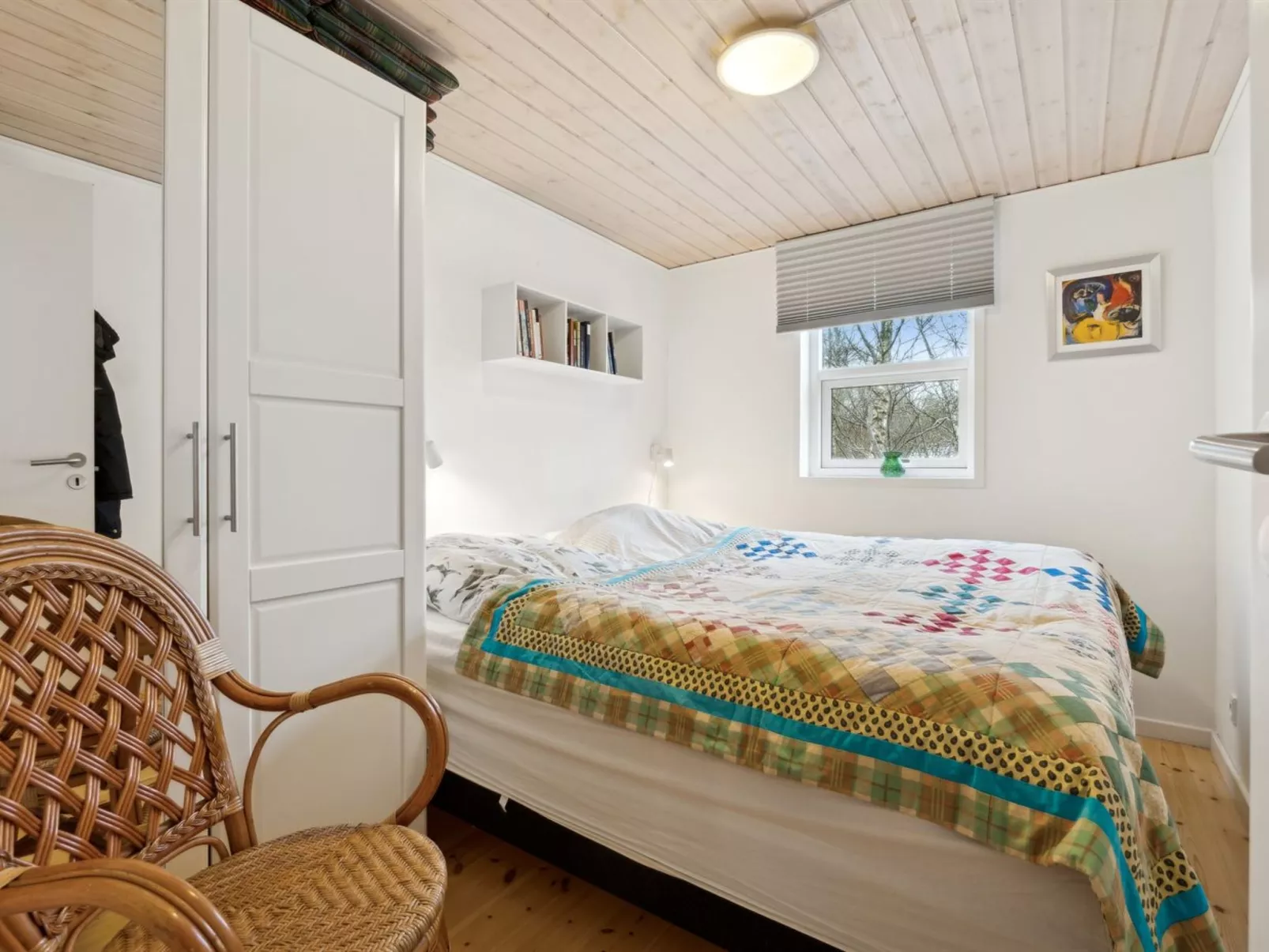 "Tomine" -  from the sea-Inside