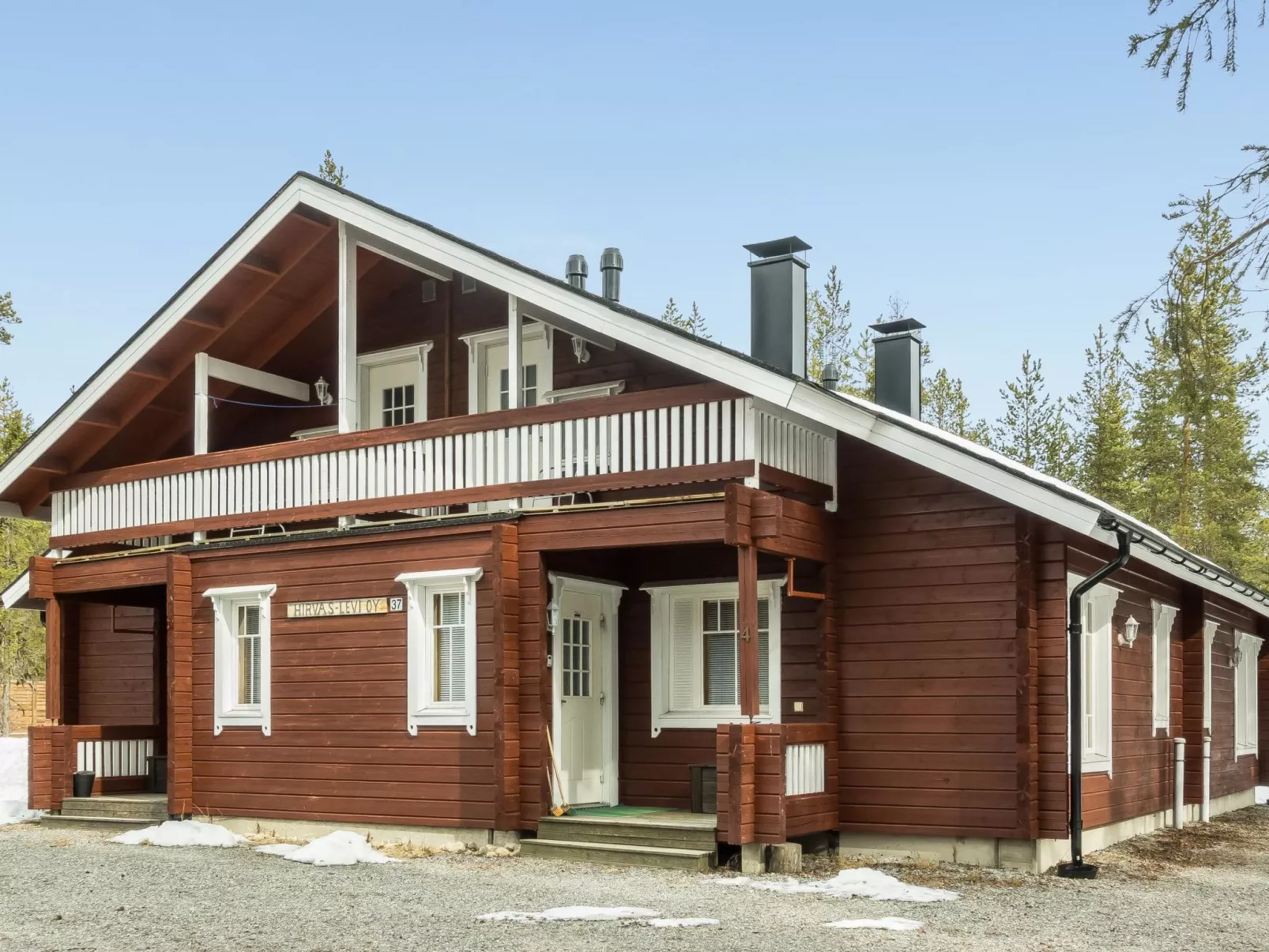 Hirvas levi 4-Drinnen