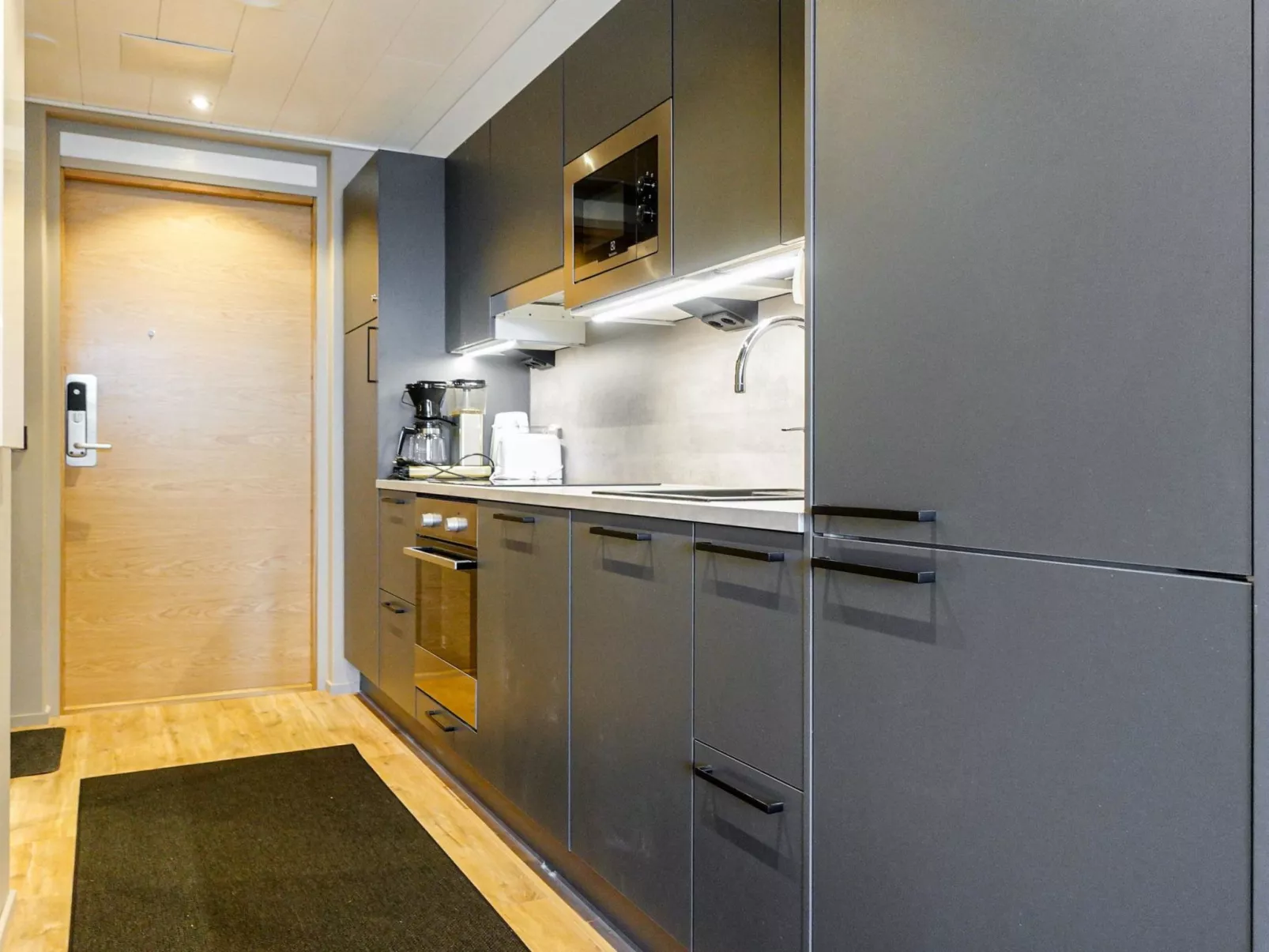 Levin kunkku b8-Inside