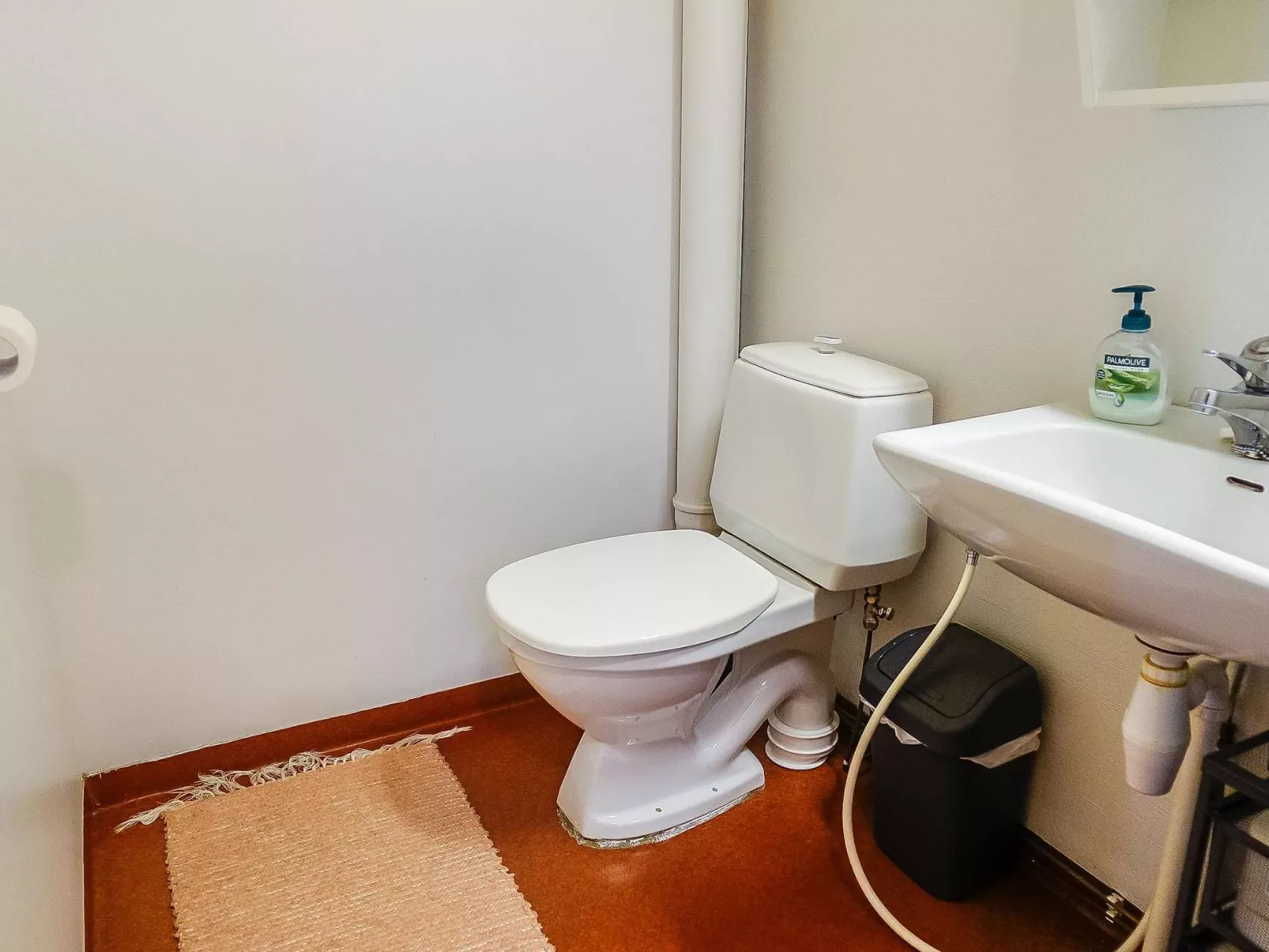 Saariseläntie 8 a 1-Drinnen