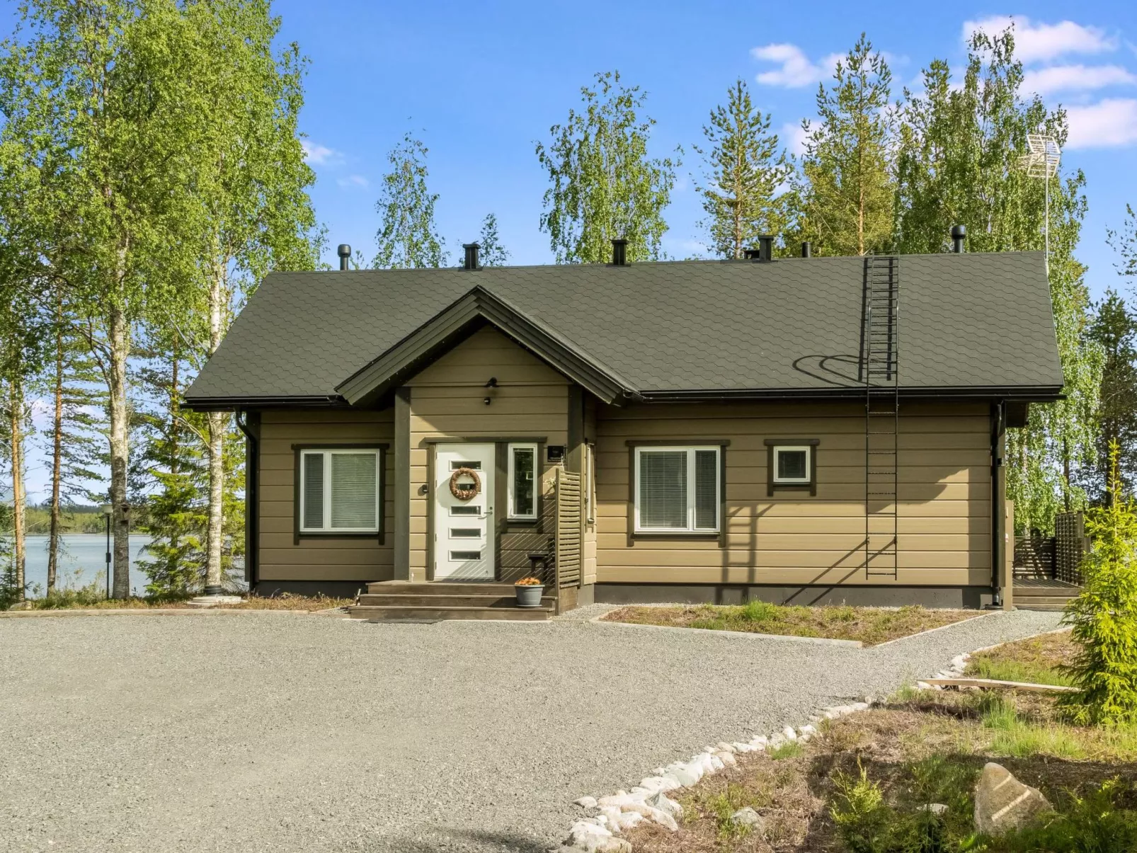 Villa lystikämä-Inside