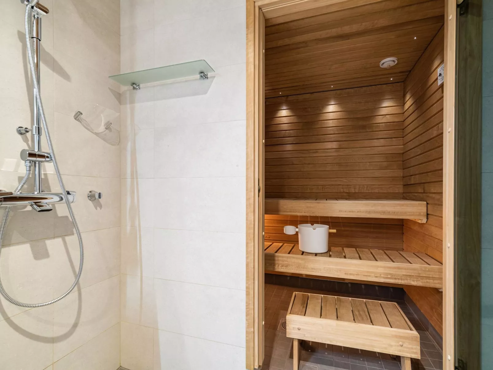 Tunturinlaita c2 - Drinnen