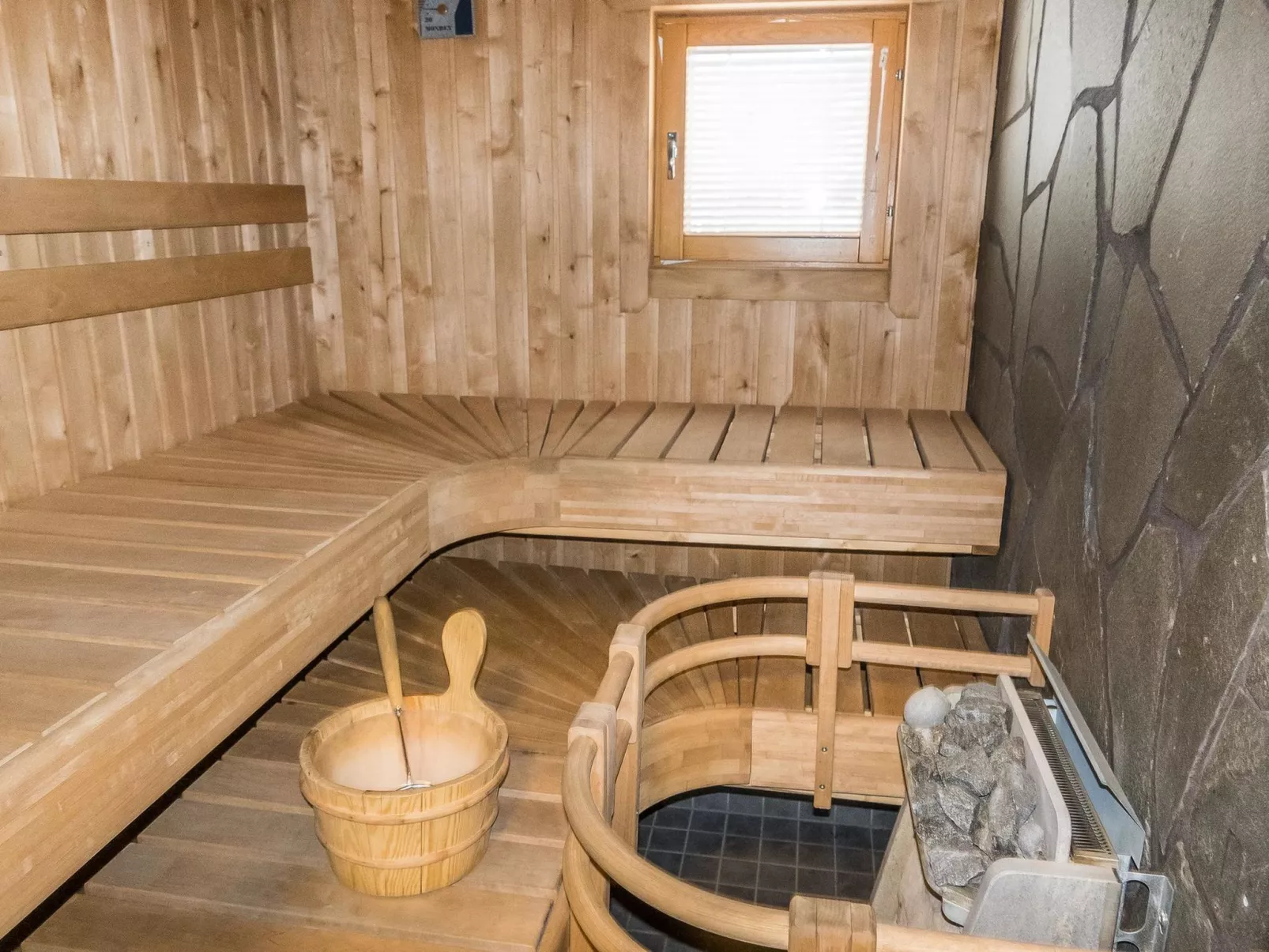 Petsukantähti-Dedans