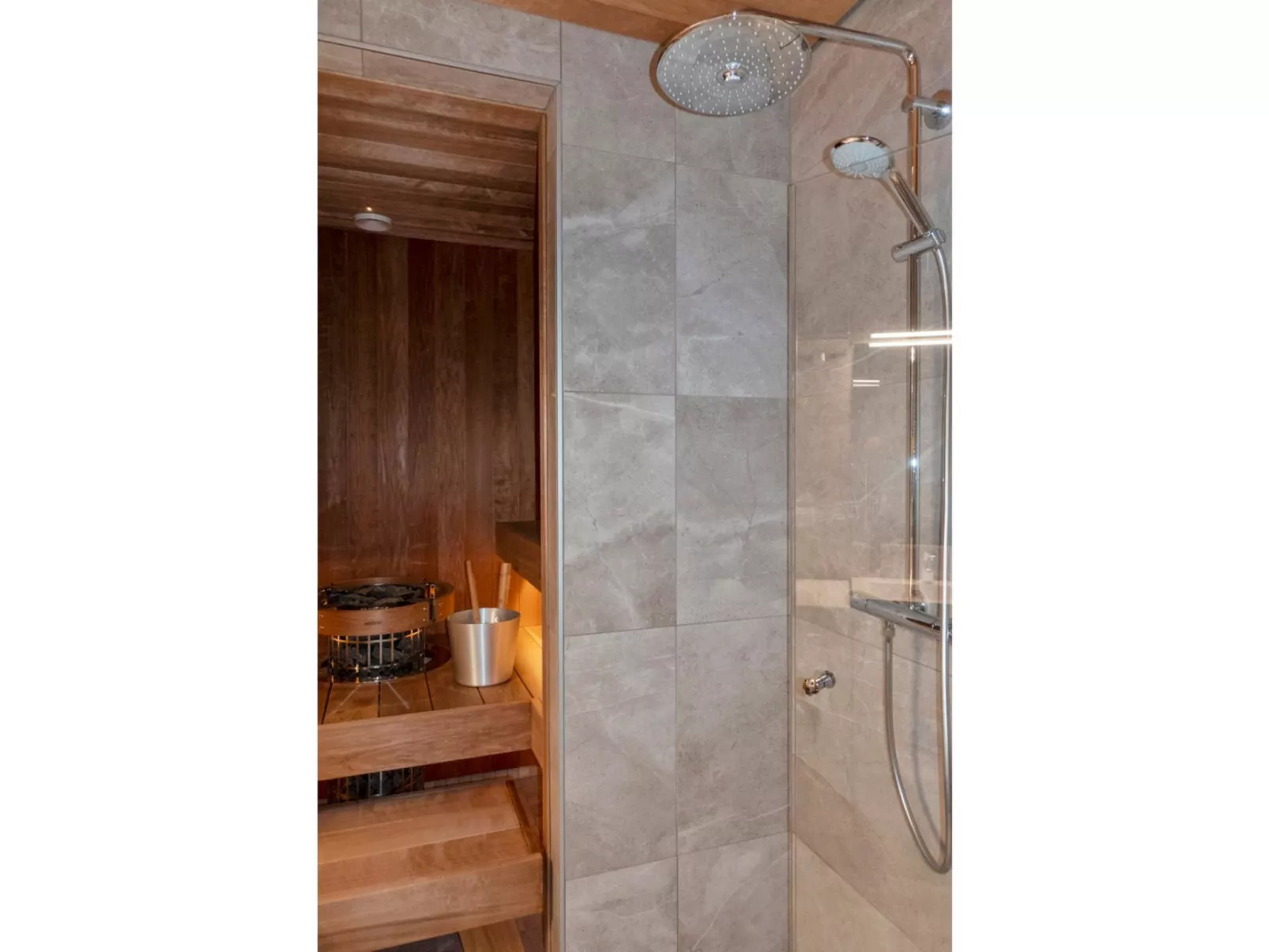 Platinum laponia b1-Drinnen