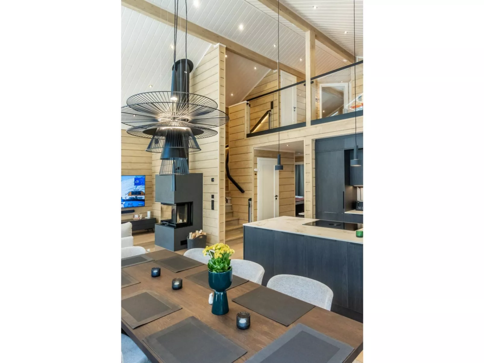 Svingipolku 5-Drinnen