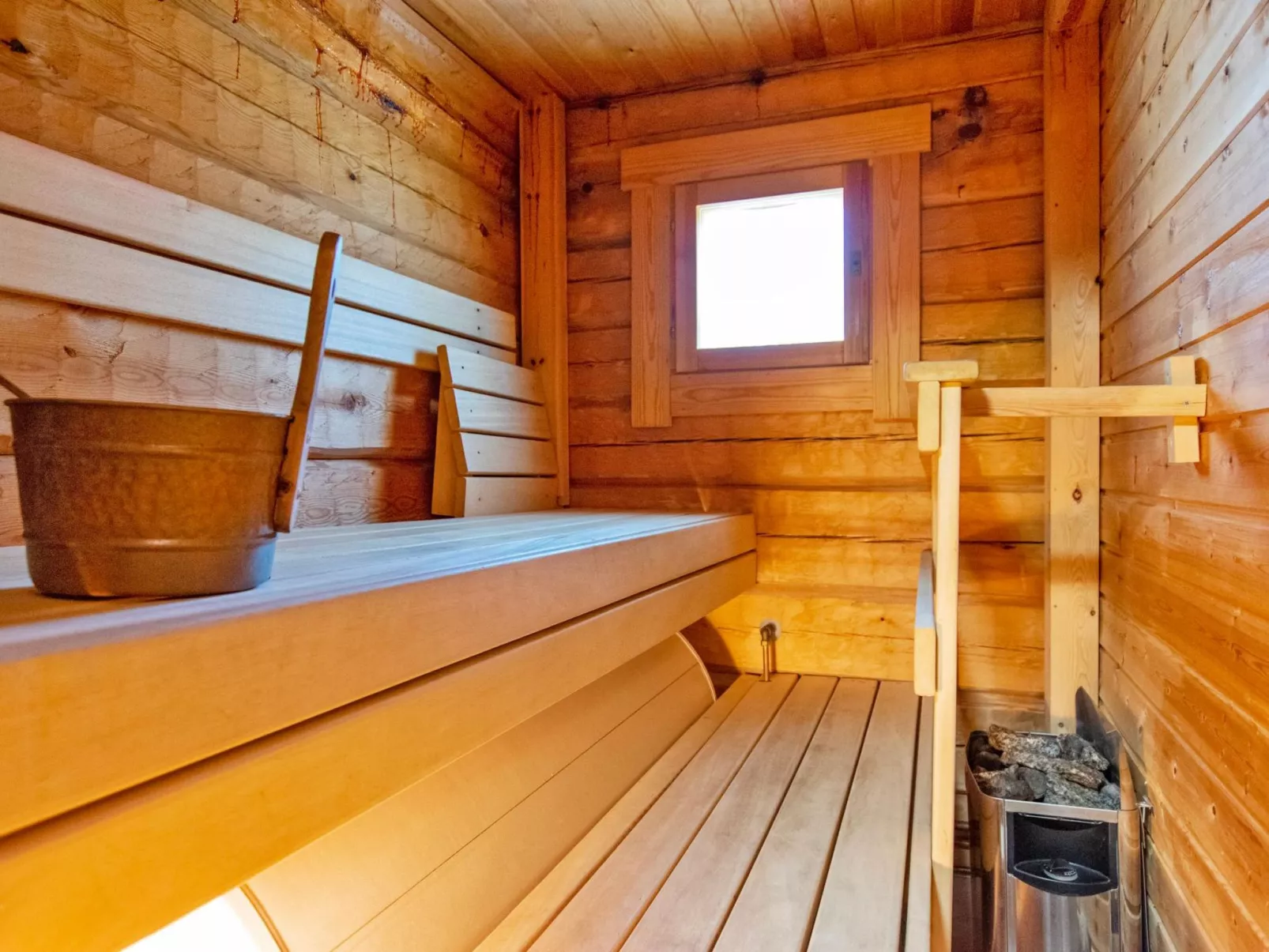 Vuonelo 8 a 2-Dedans