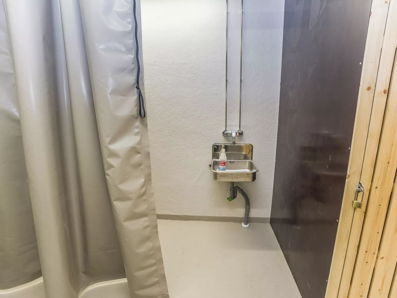 Levistar vi as. 6108-Dedans