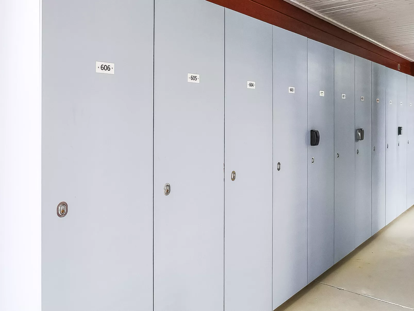 Yllästar 3 as 601-Dedans