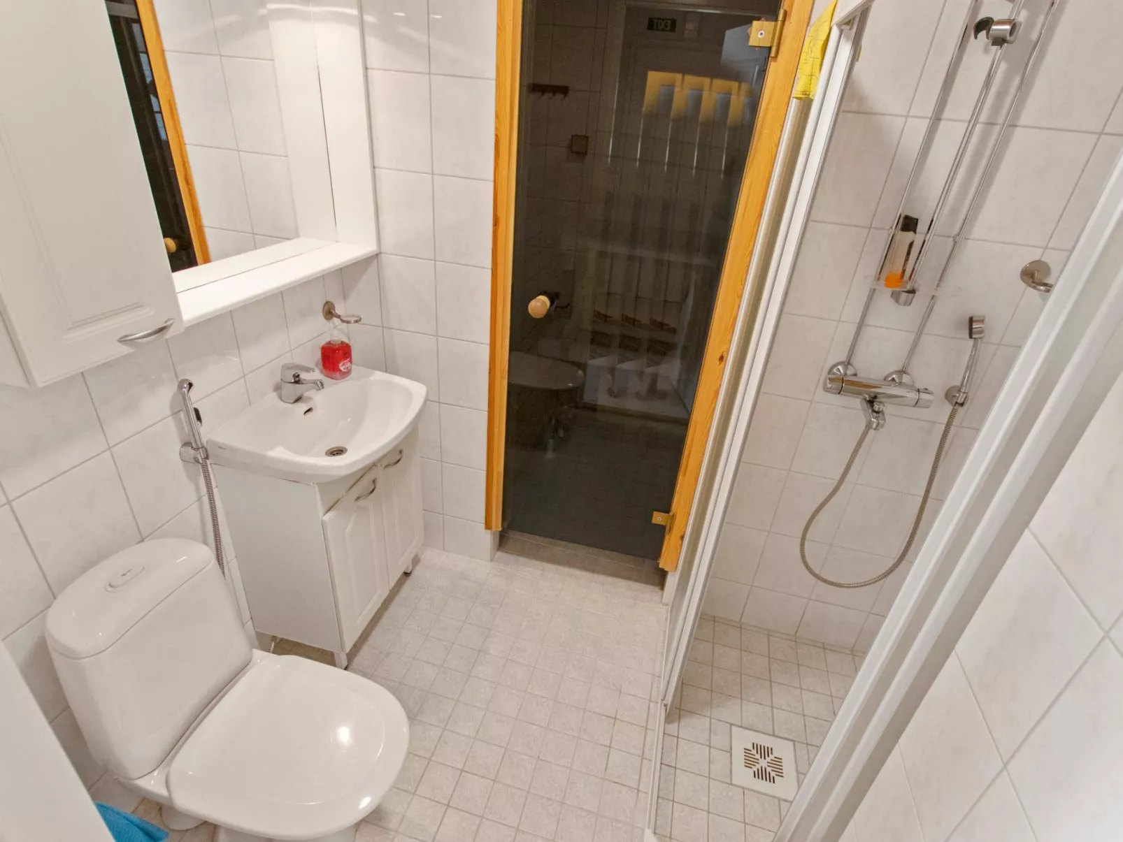 Yllästar 1 as 212-Drinnen