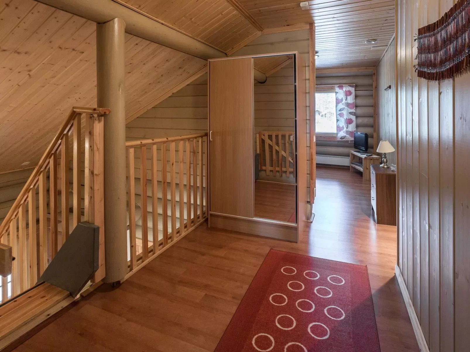 Ylläsmaisema 2-Drinnen