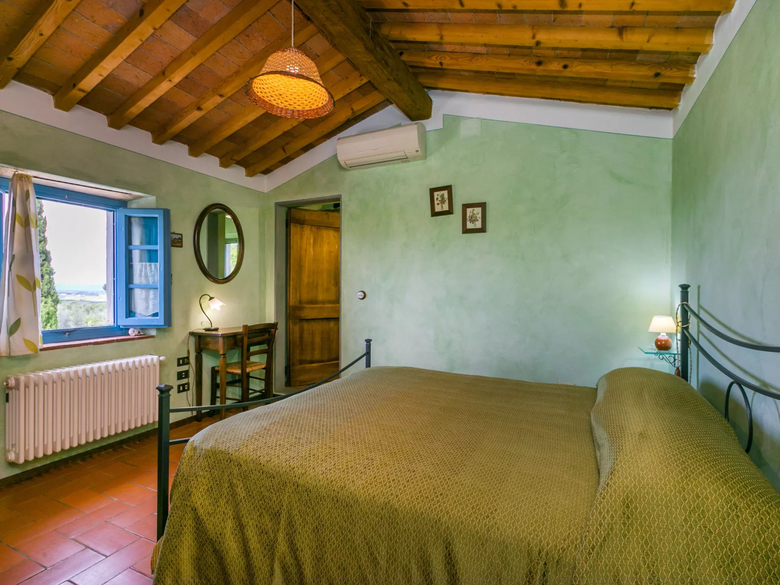 La Casina-Inside