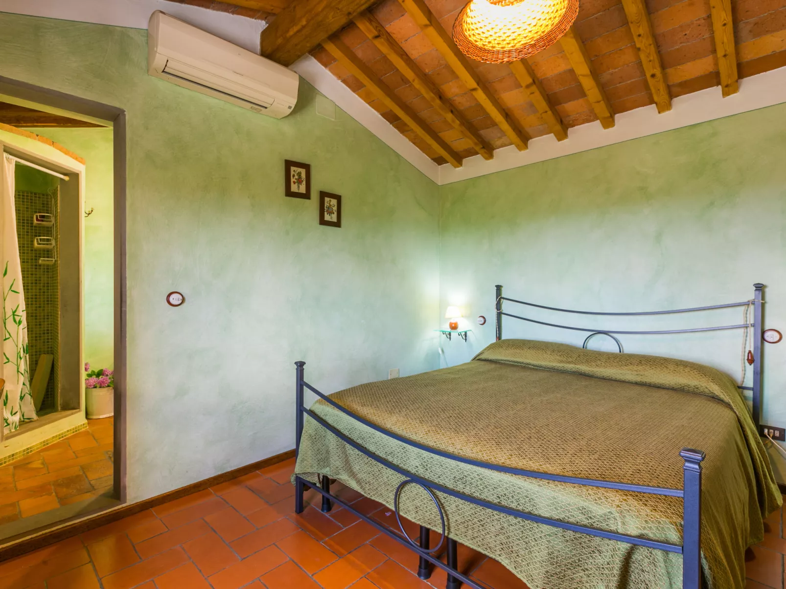 La Casina-Inside