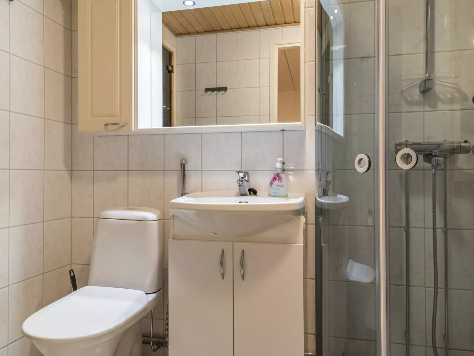 Levi star 915-Drinnen