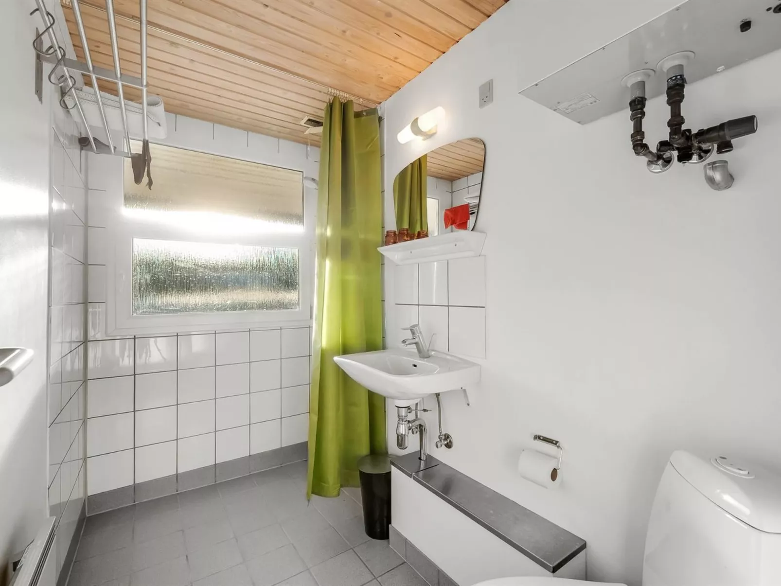 "Elsabet" - 700m to the fjord-Drinnen