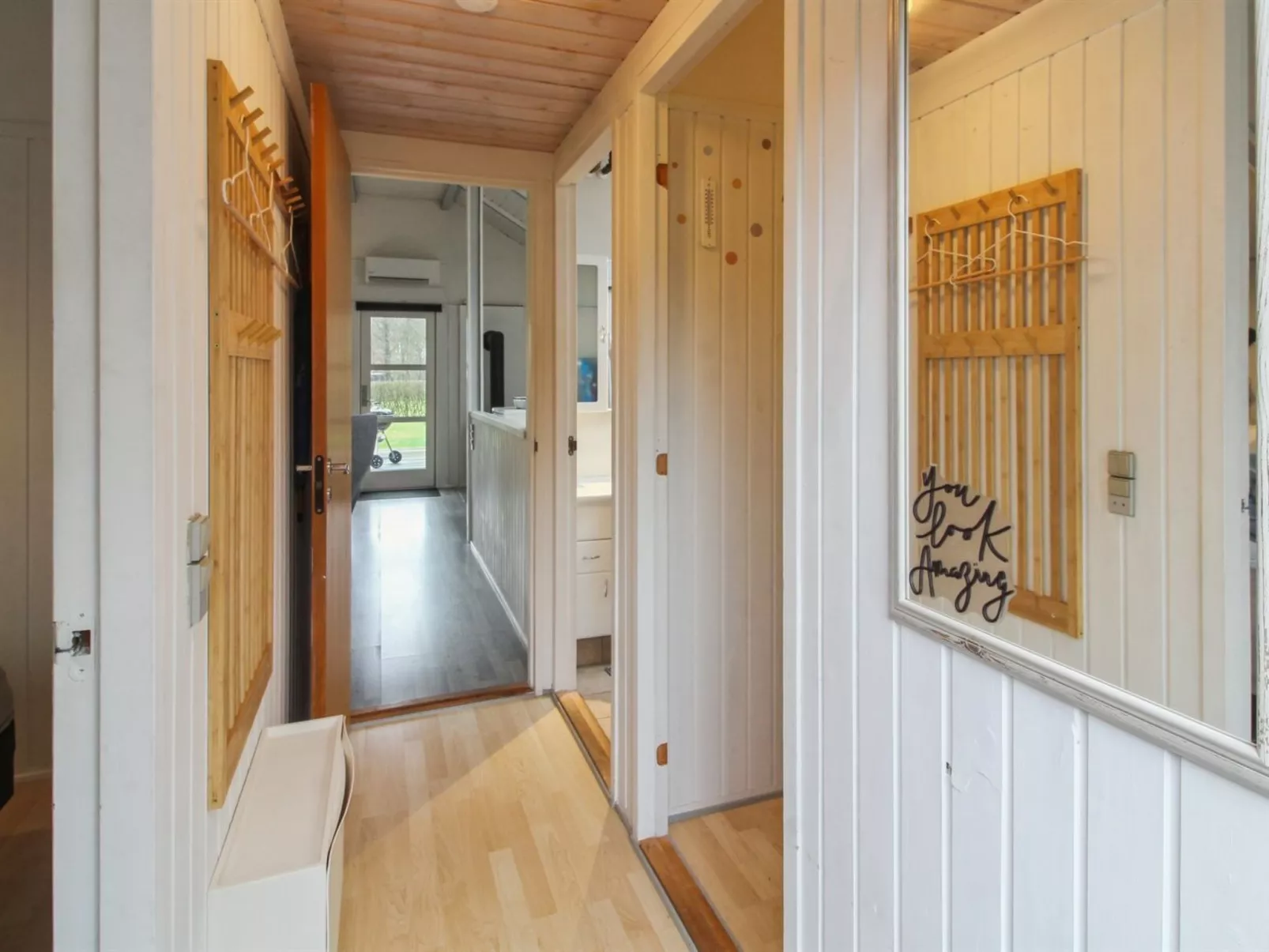 "Rosalie" - 29km from the sea-Inside