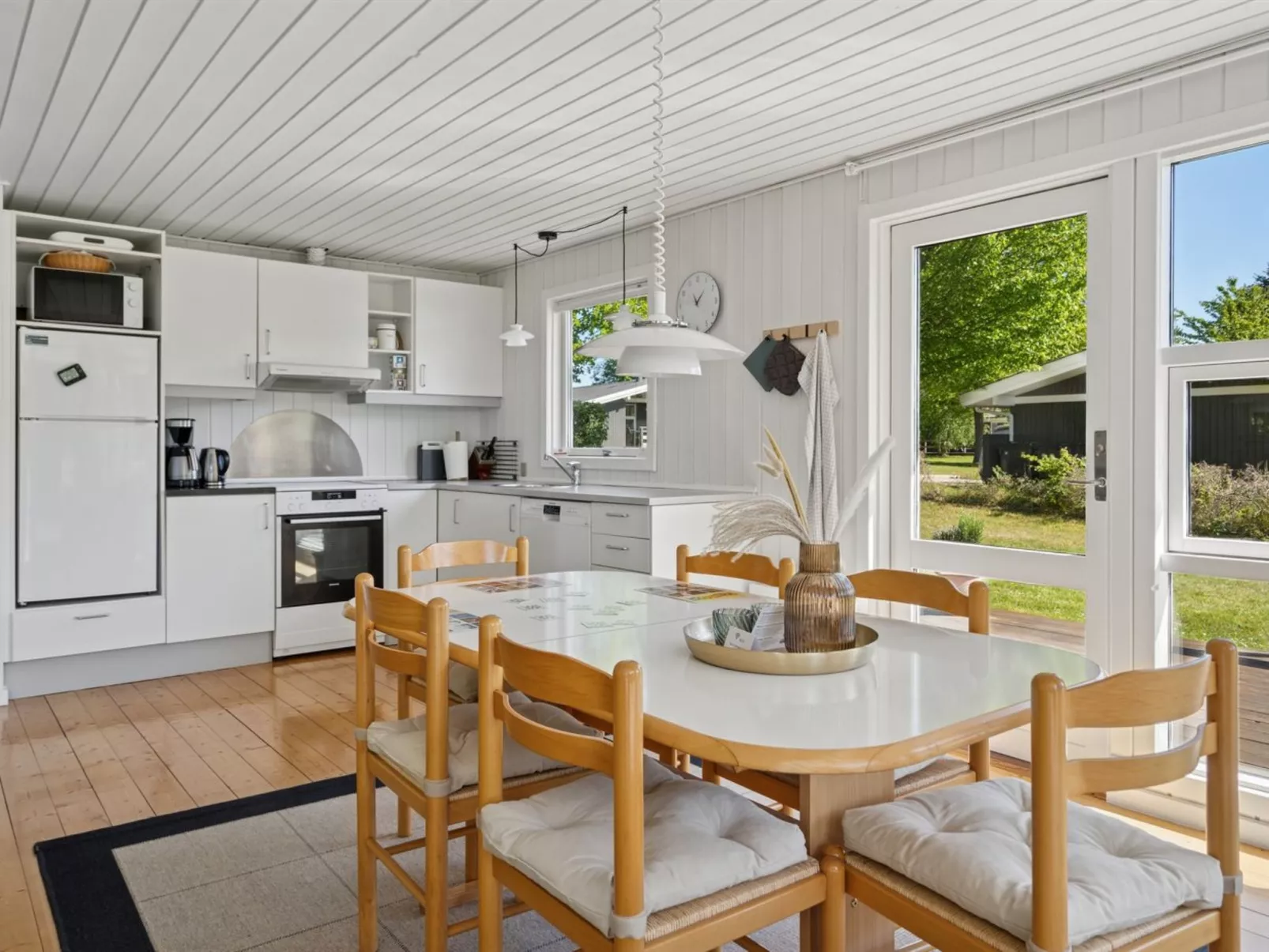 "Conradine" - 600m from the sea-Inside