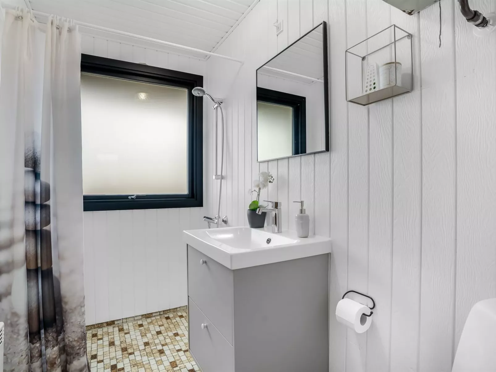 "Waghn" - 250m from the sea-Inside