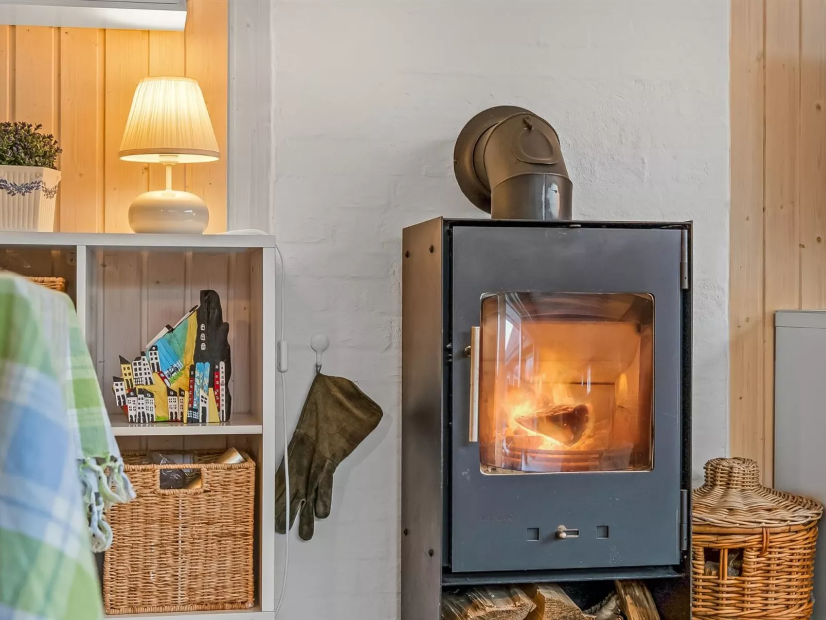 "Annemone" - 900m from the sea-Dedans