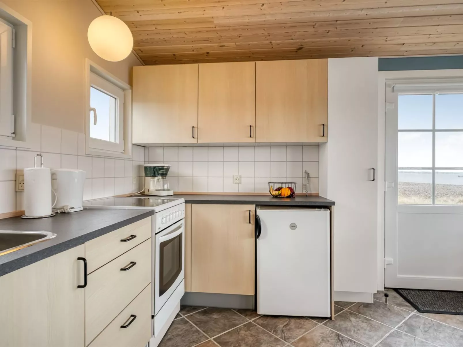 "Nyalle" - 50m to the fjord-Inside