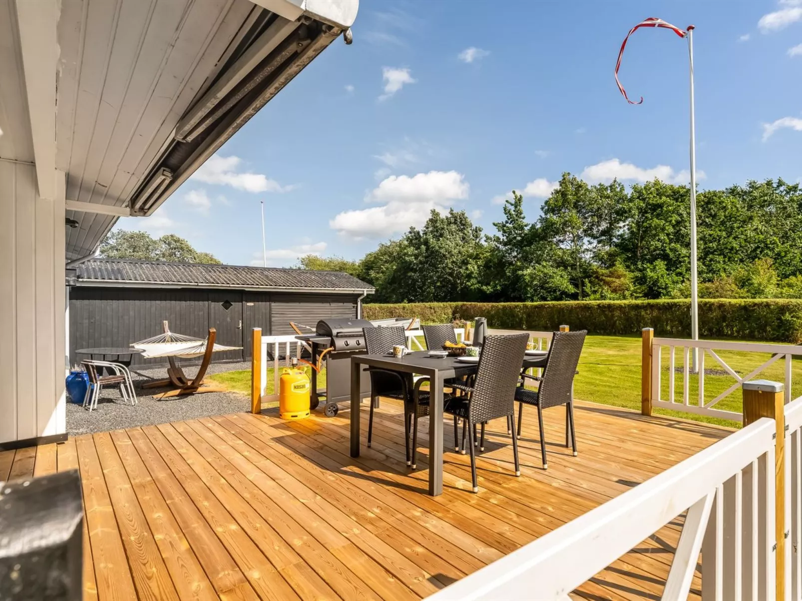 "Helma" - 500m to the fjord-Outside