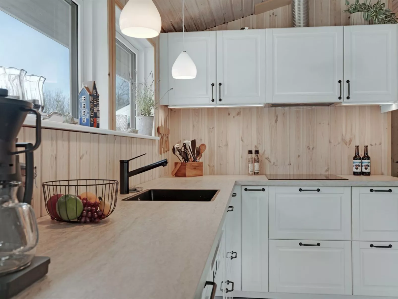 "Onni" - 2.3km from the sea-Inside