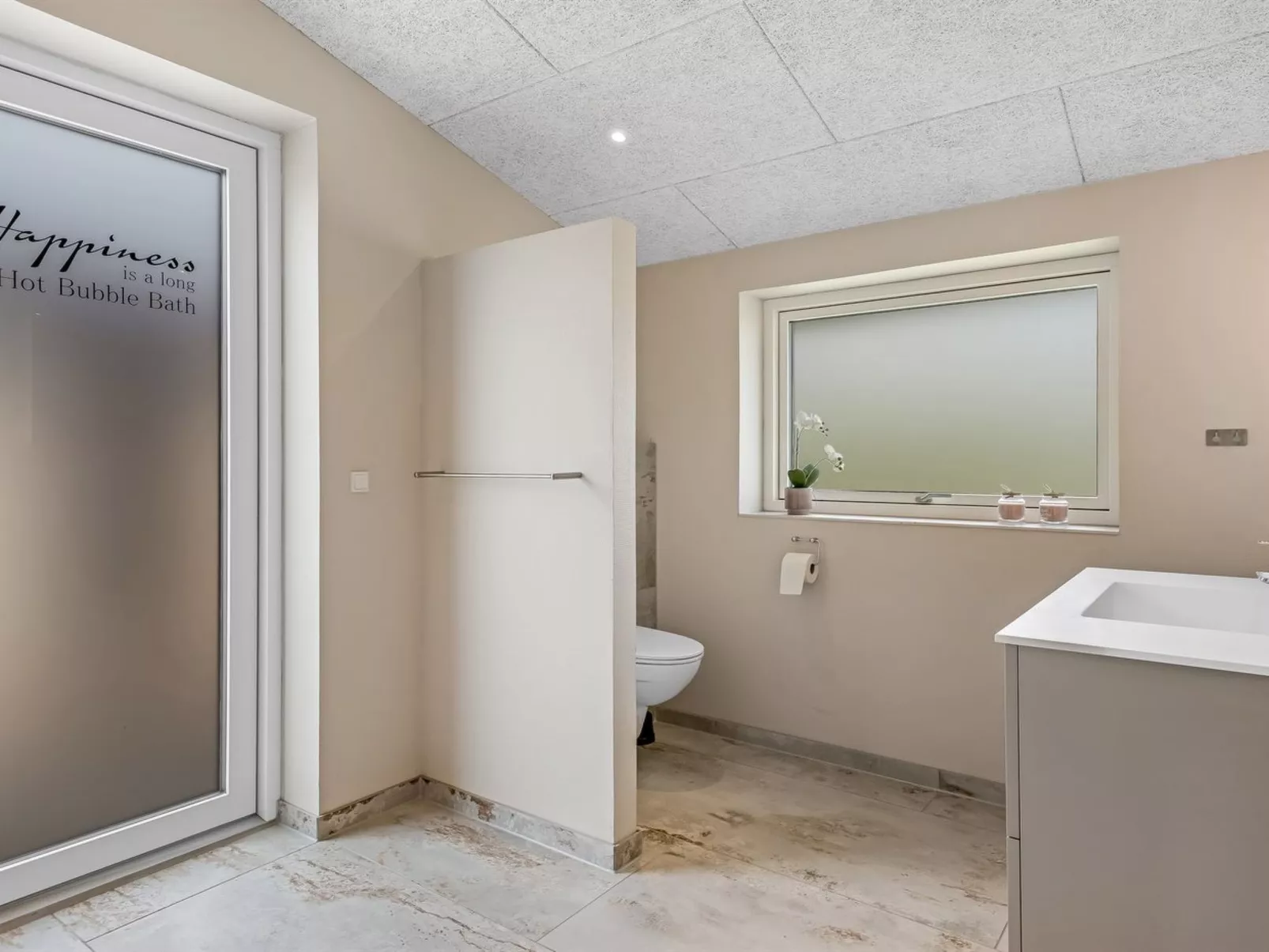 "Alvira" - 30km from the sea-Inside