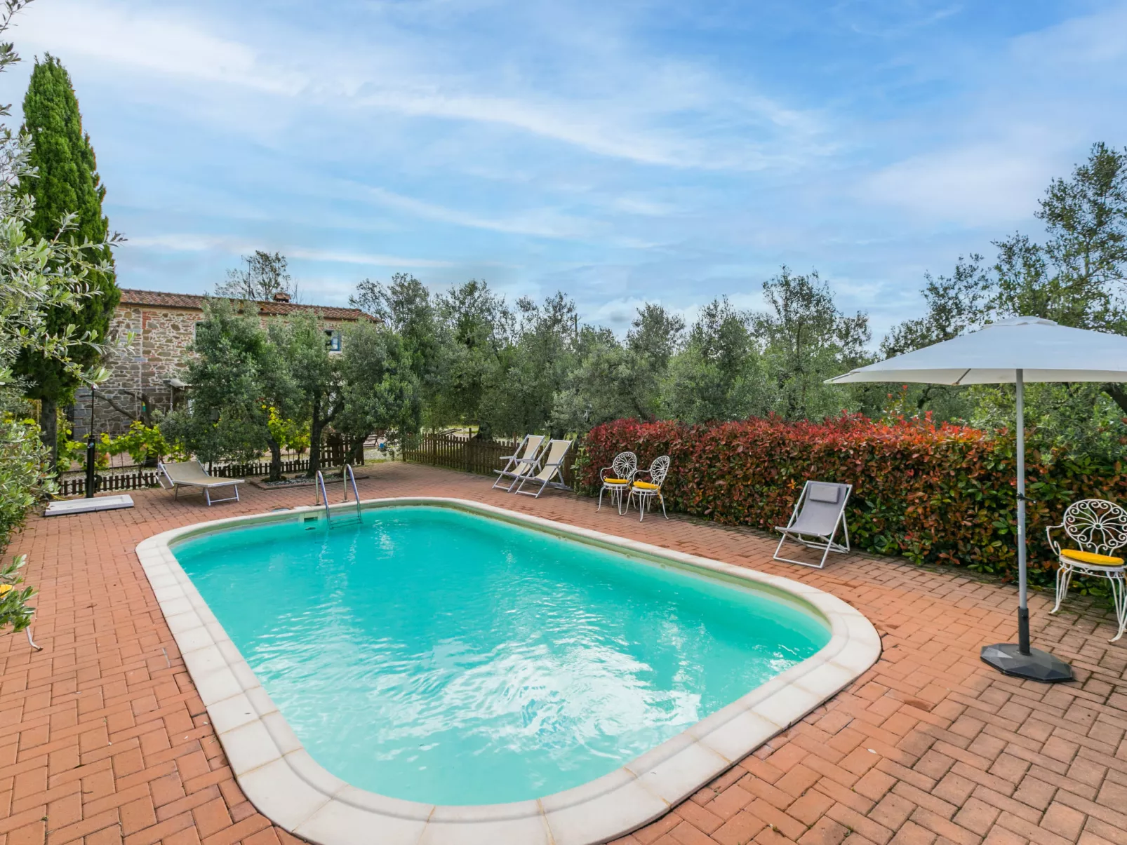 La Casina-Outside
