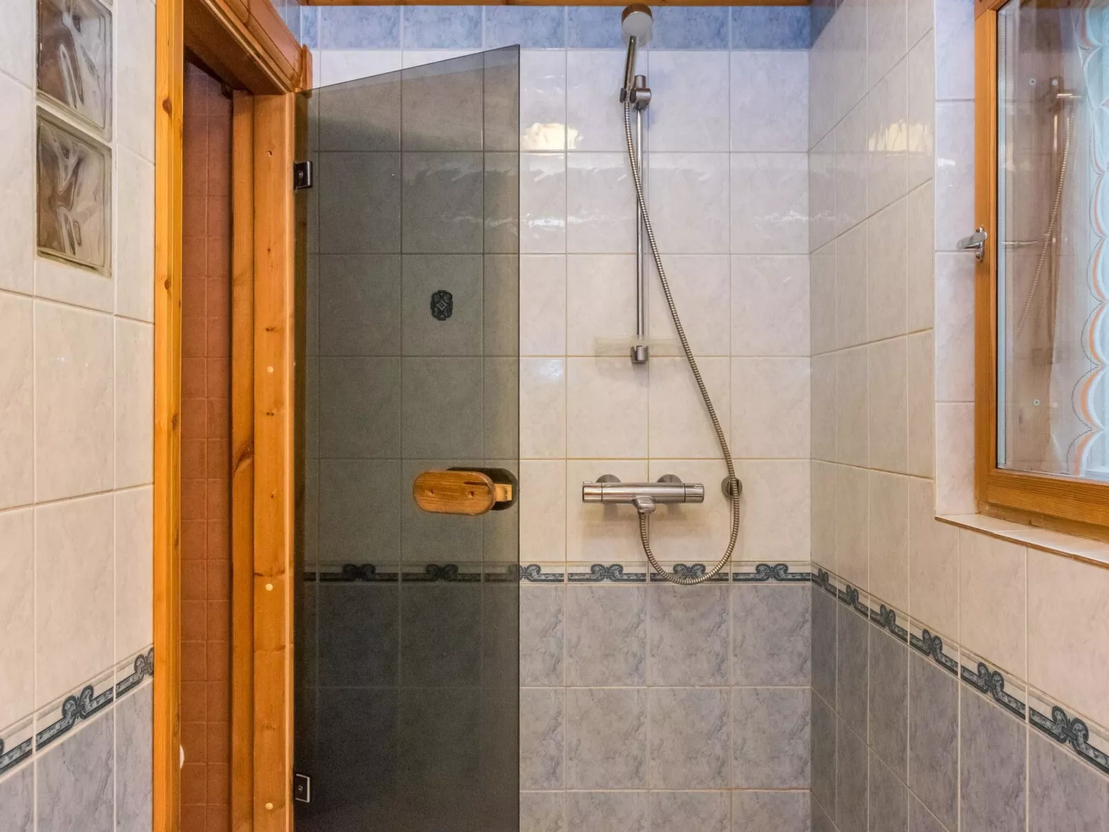 Metsola / huilinpaikka-Dedans