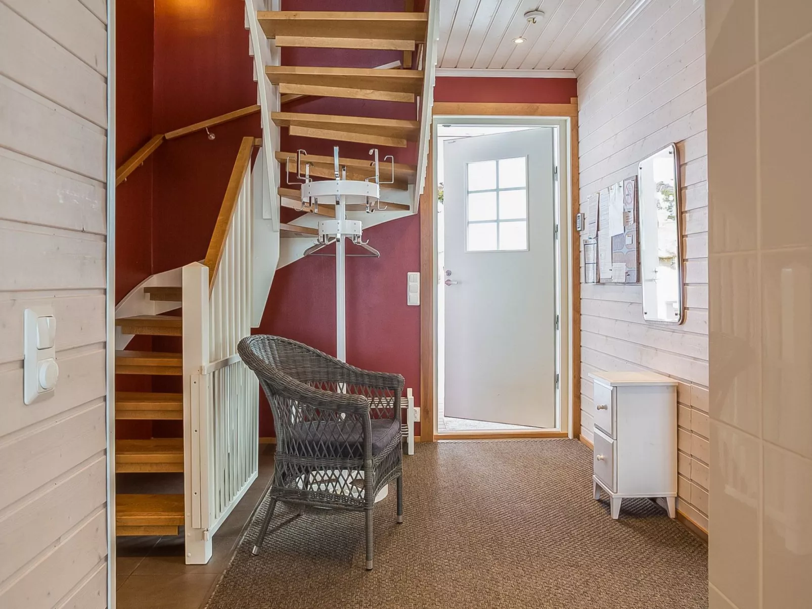 Villa kukkula-Drinnen