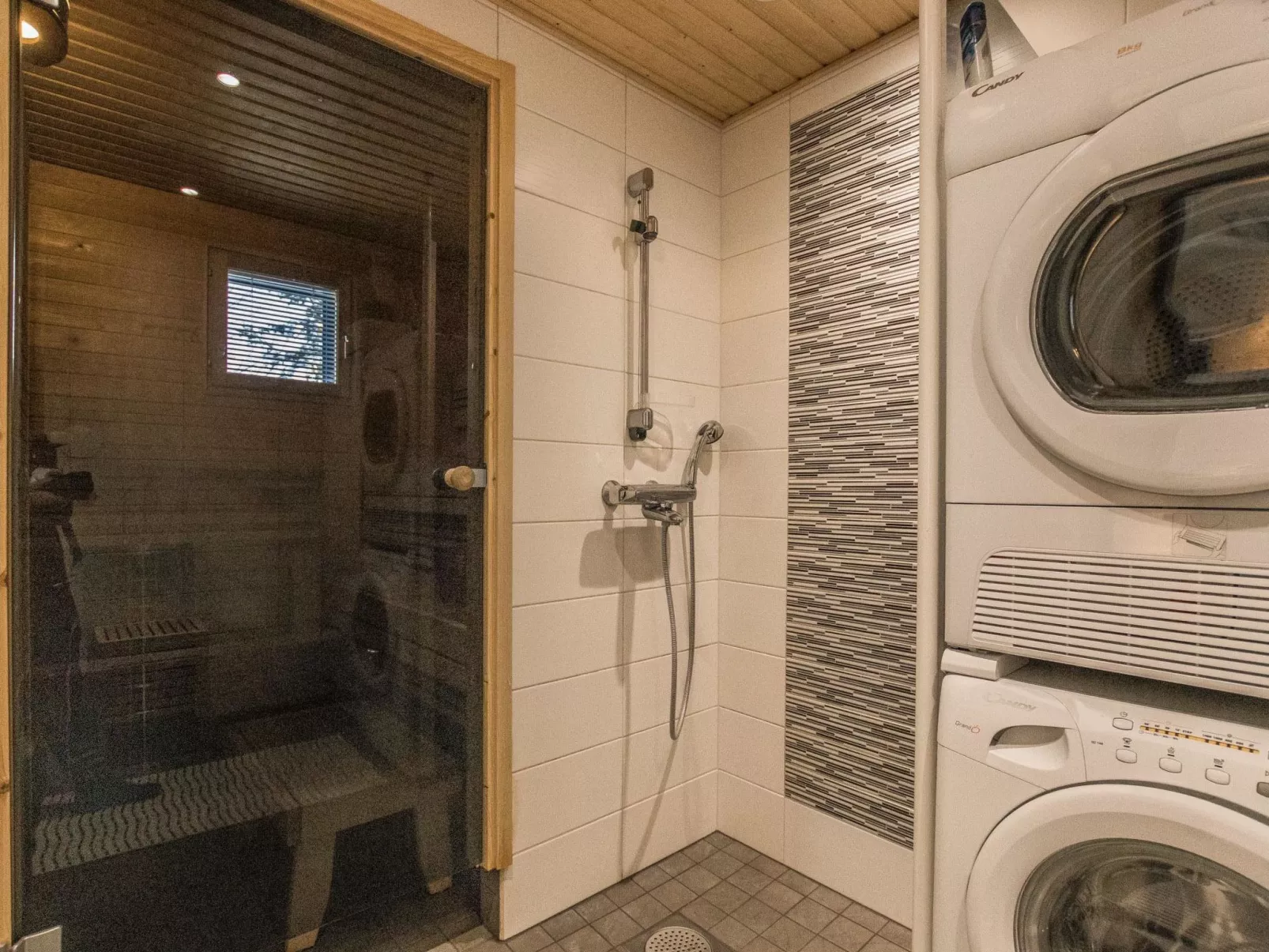 Hil-lak-ka ii as 5-Inside