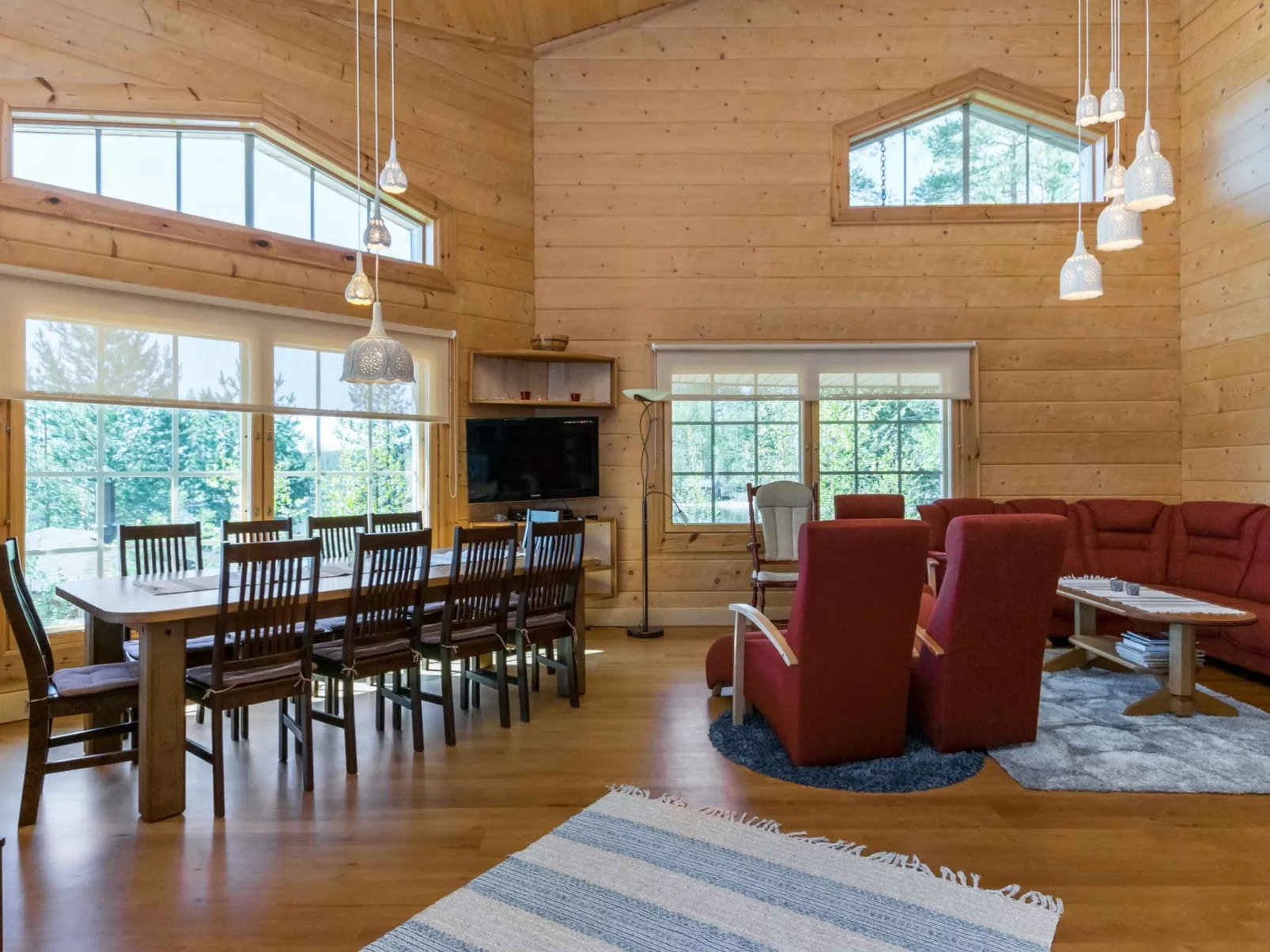 Villa pyöriäinen-Dedans