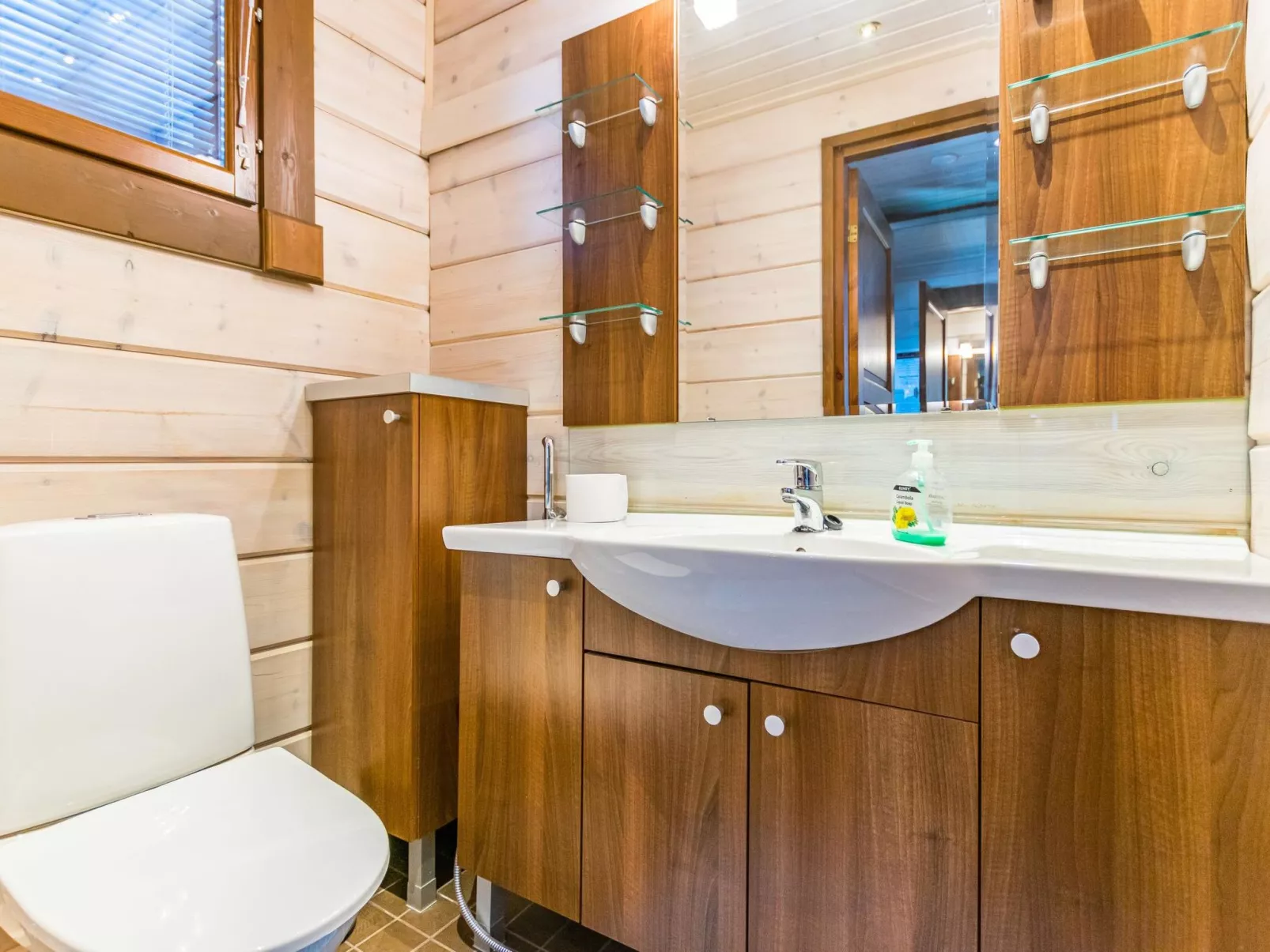 Vuosselinkulma 4-Dedans