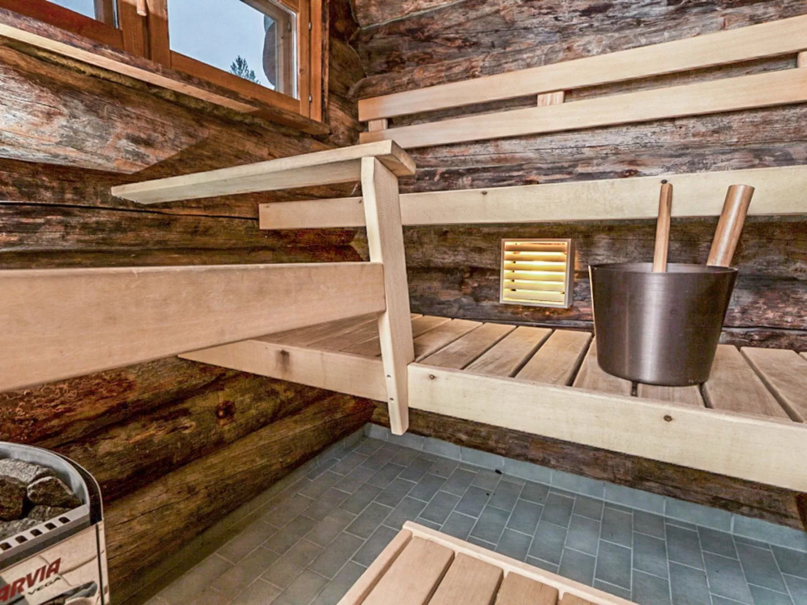 Hillankukka 5-Dedans