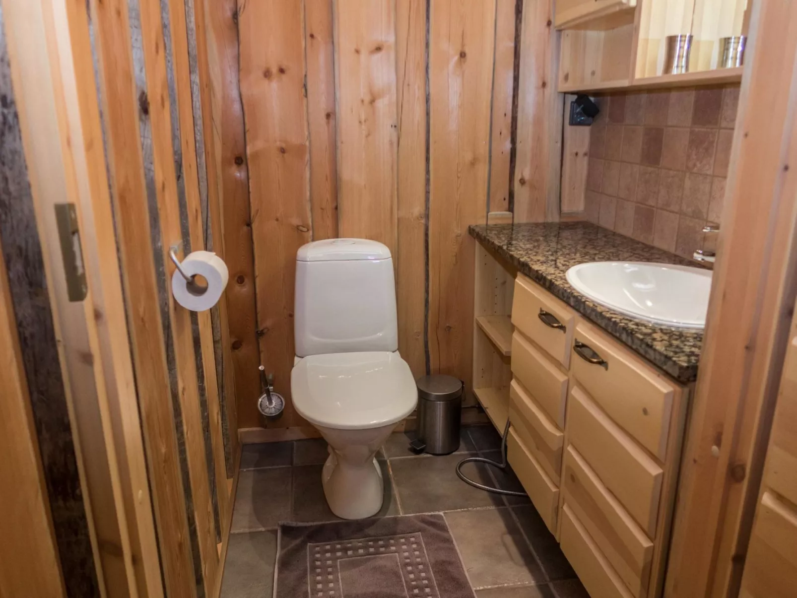 Voimapolku 4 a-Drinnen