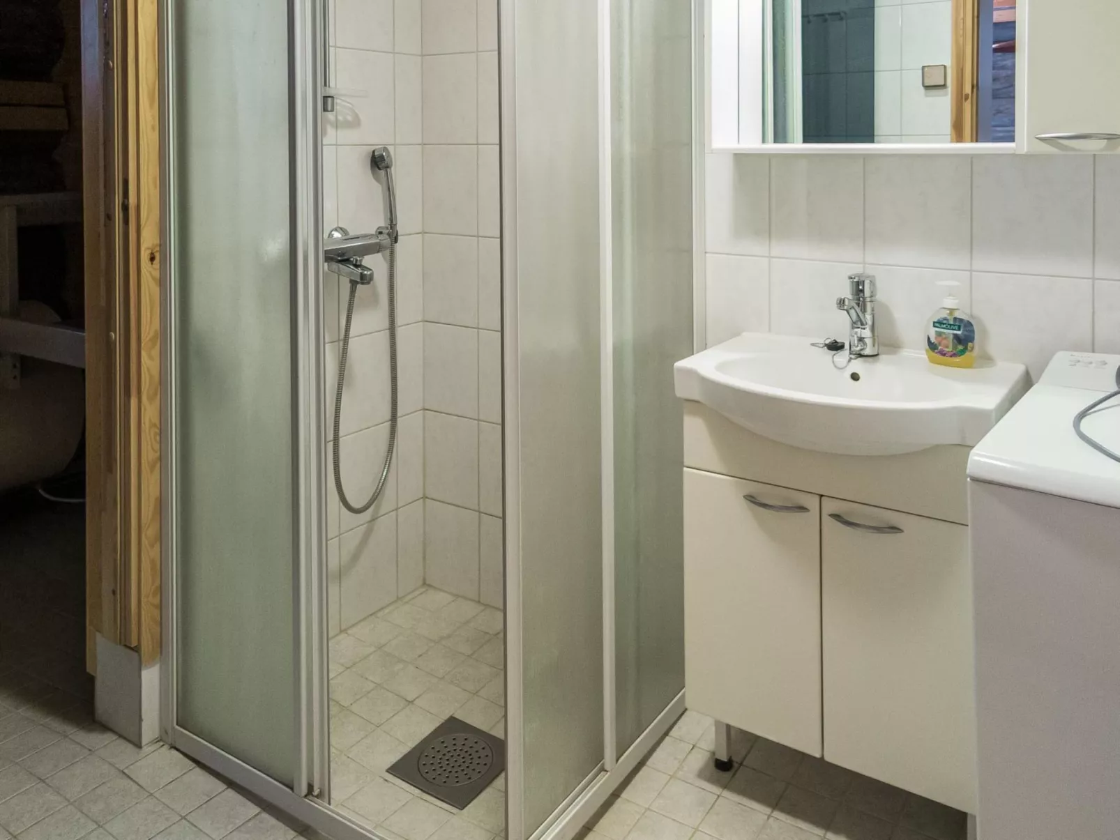 Lumipolku a 1-Inside